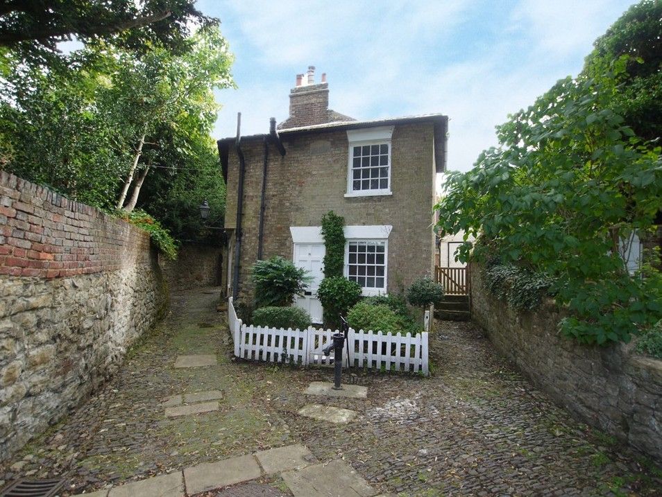1 bedroom Cottage To Let