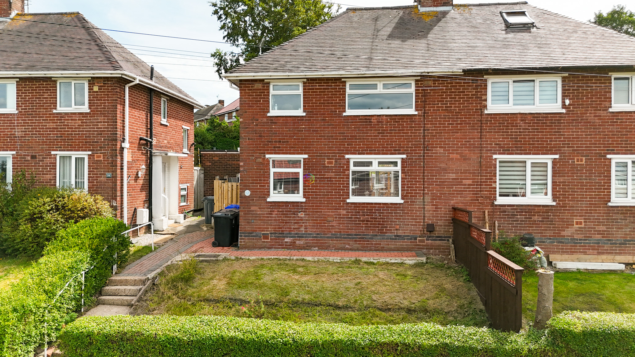 2 bedroom House (unspecified) Under Offer