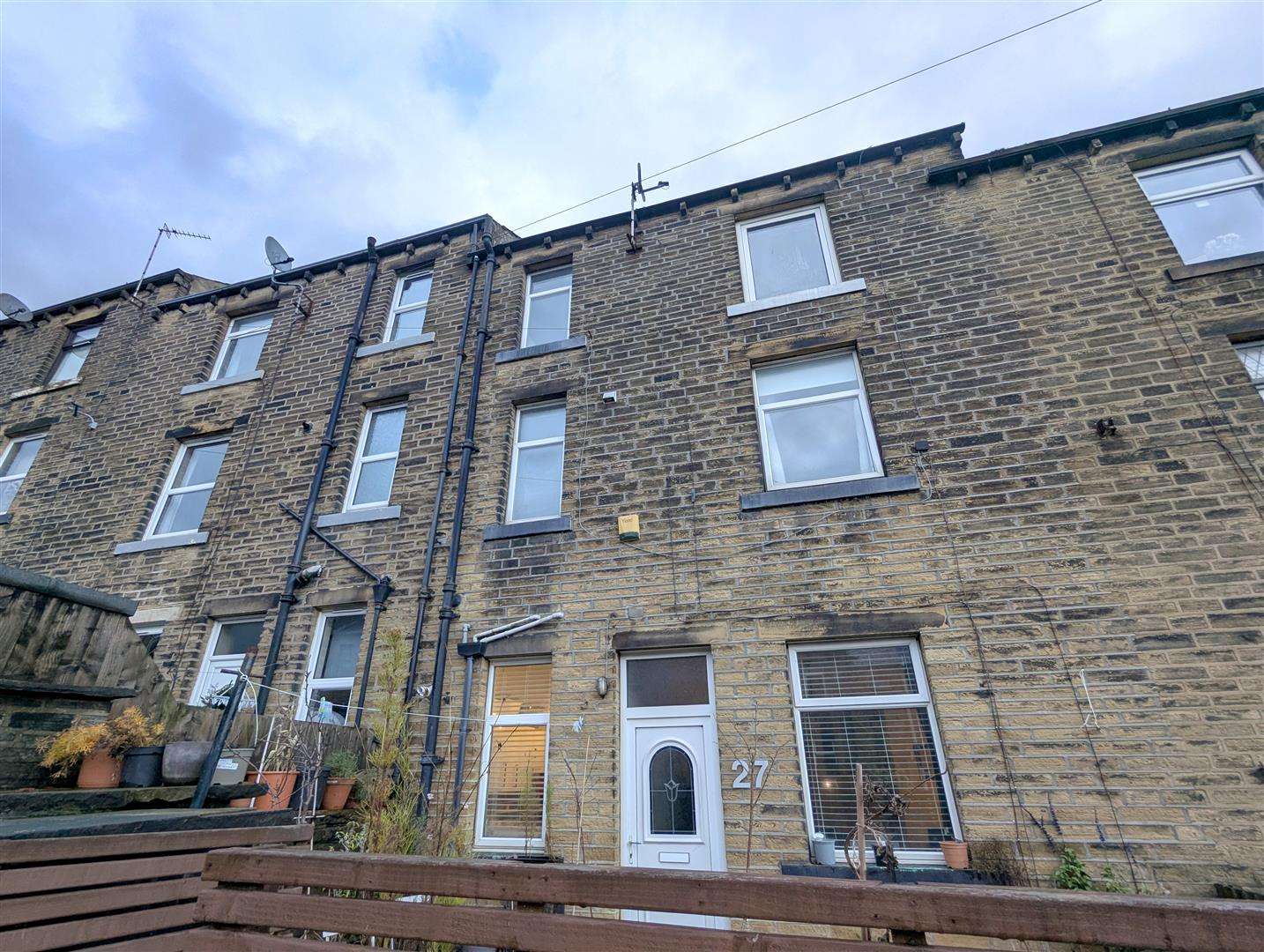 2 bedroom Terraced House Under Offer