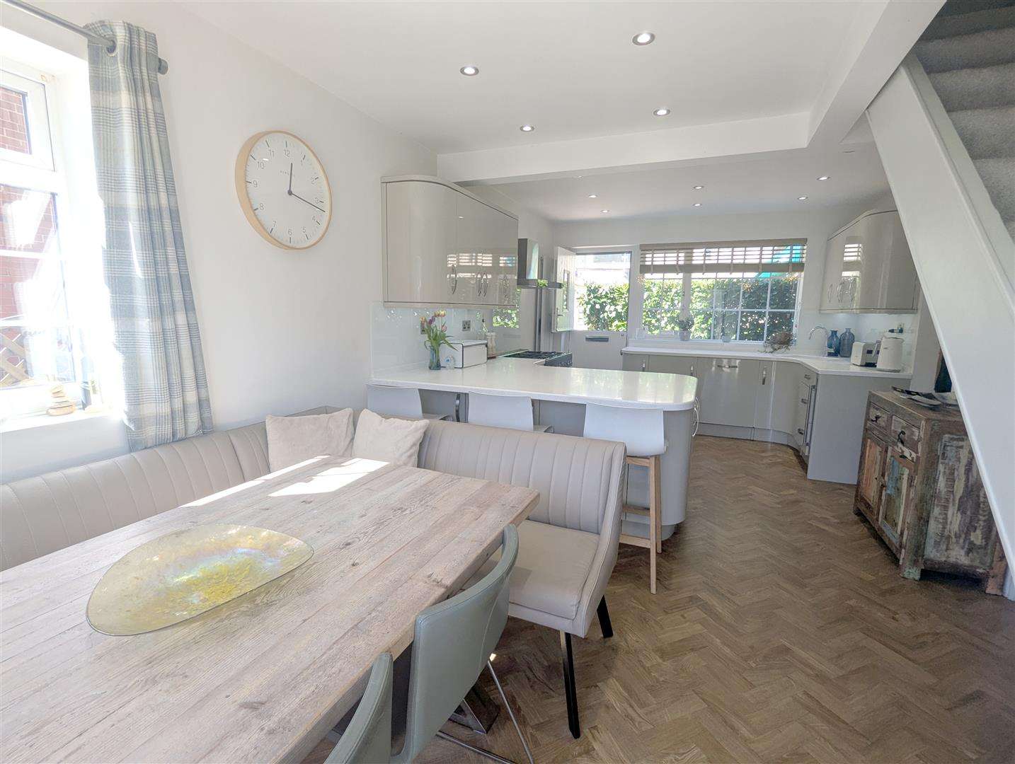 4 bedroom House (unspecified) Sold