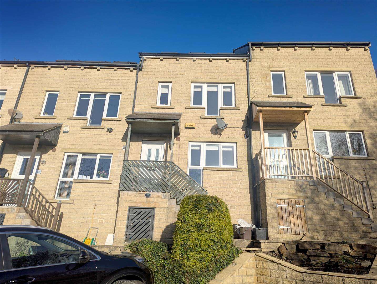 3 bedroom Terraced House Under Offer