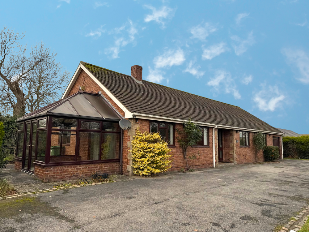  Detached bungalow Let