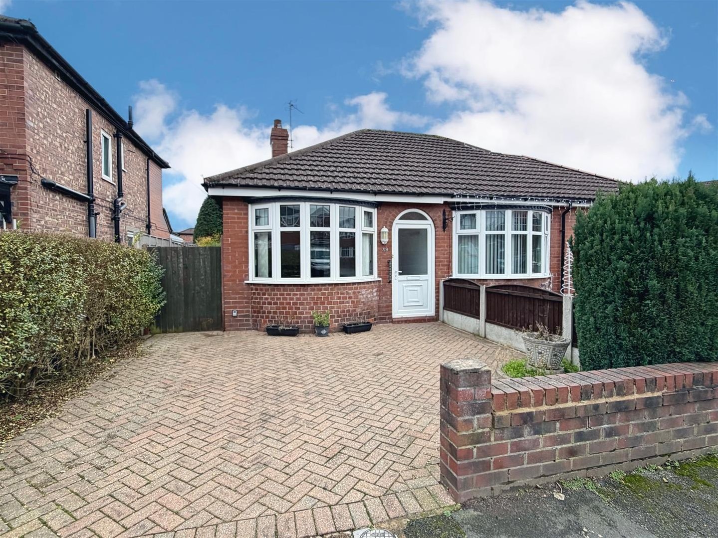 2 bedroom Detached bungalow Sold
