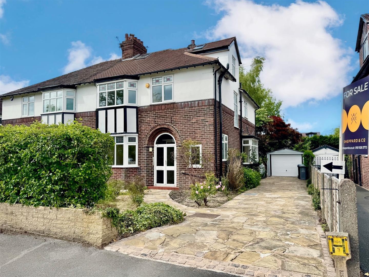 5 bedroom Semi-detached house Sold