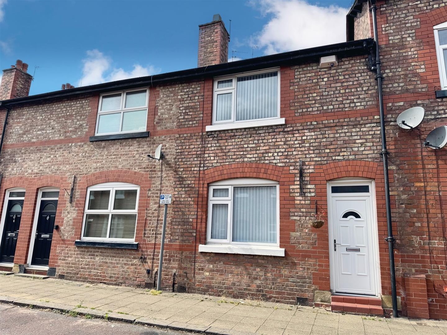 2 bedroom Terraced House Sold