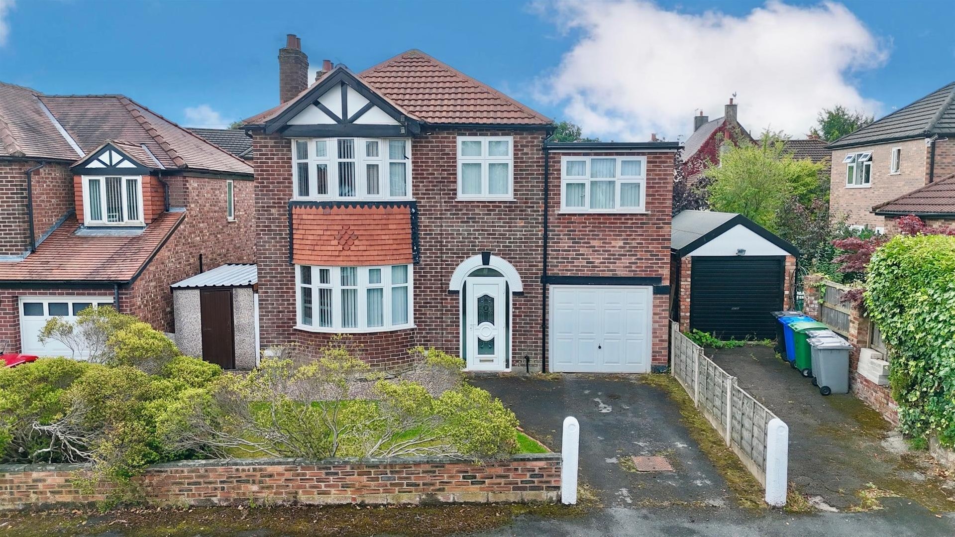 4 bedroom Detached house Under Offer