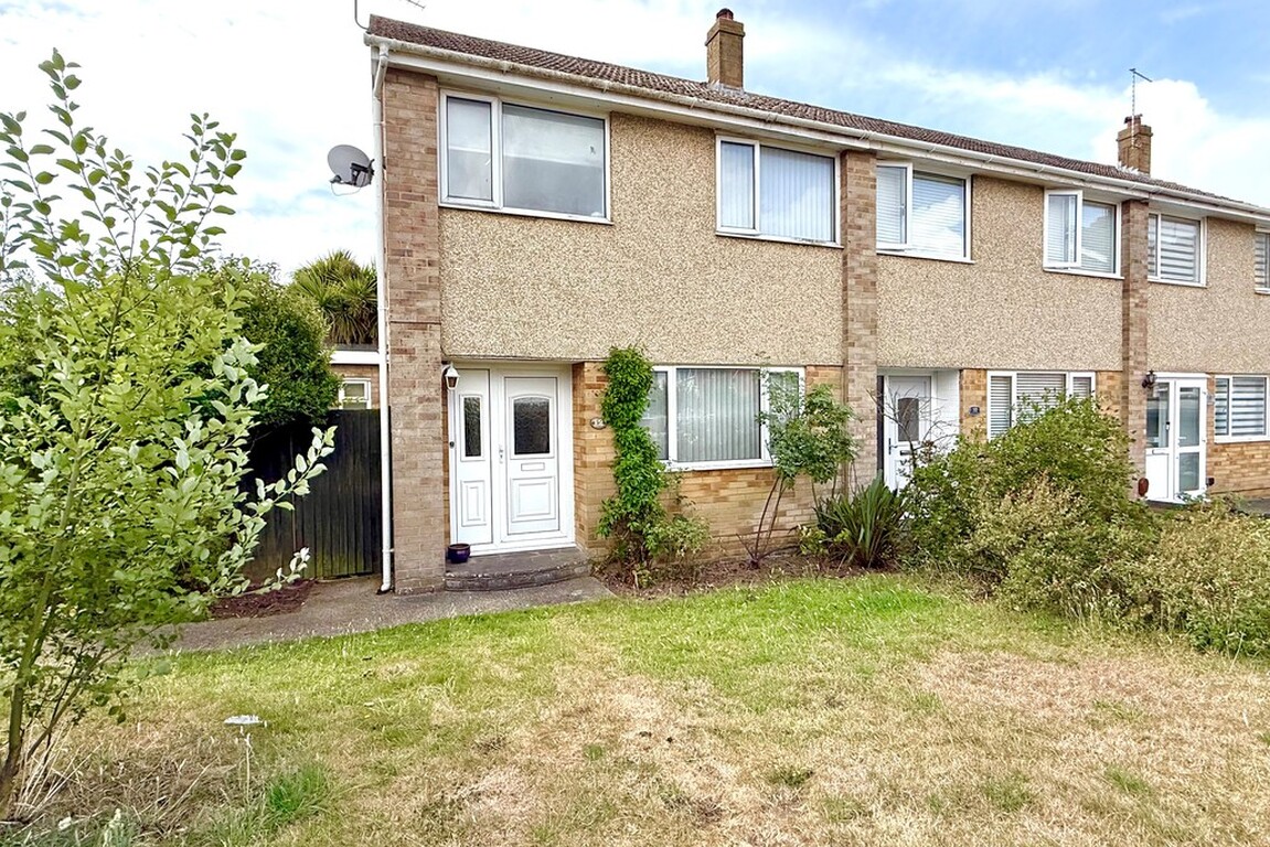 3 bedroom End of terrace house Under Offer