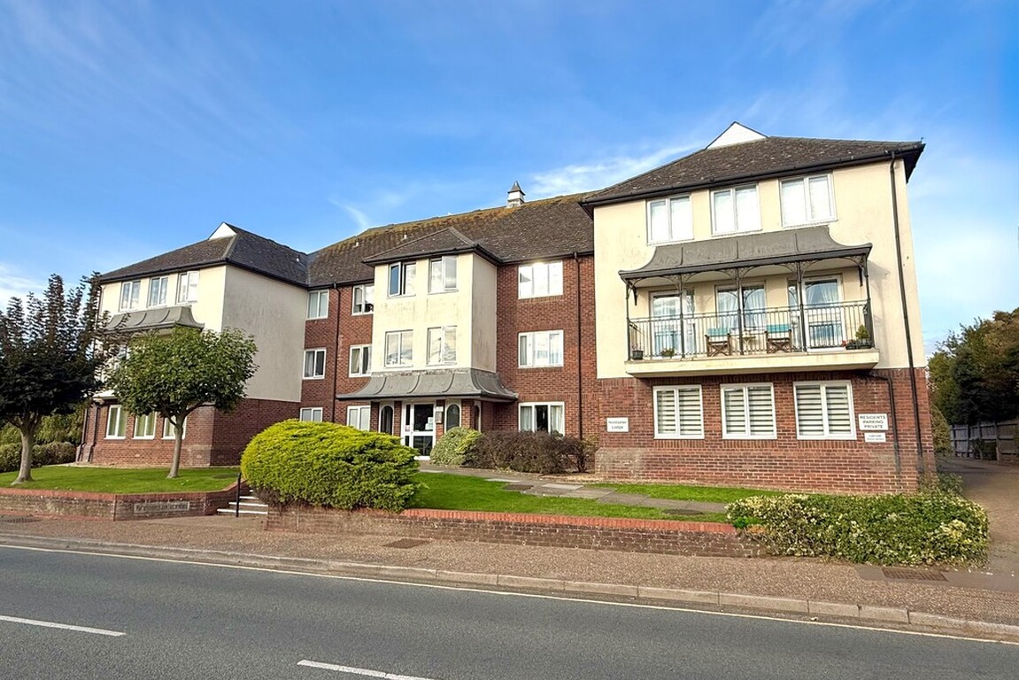 2 bedroom Flat Under Offer