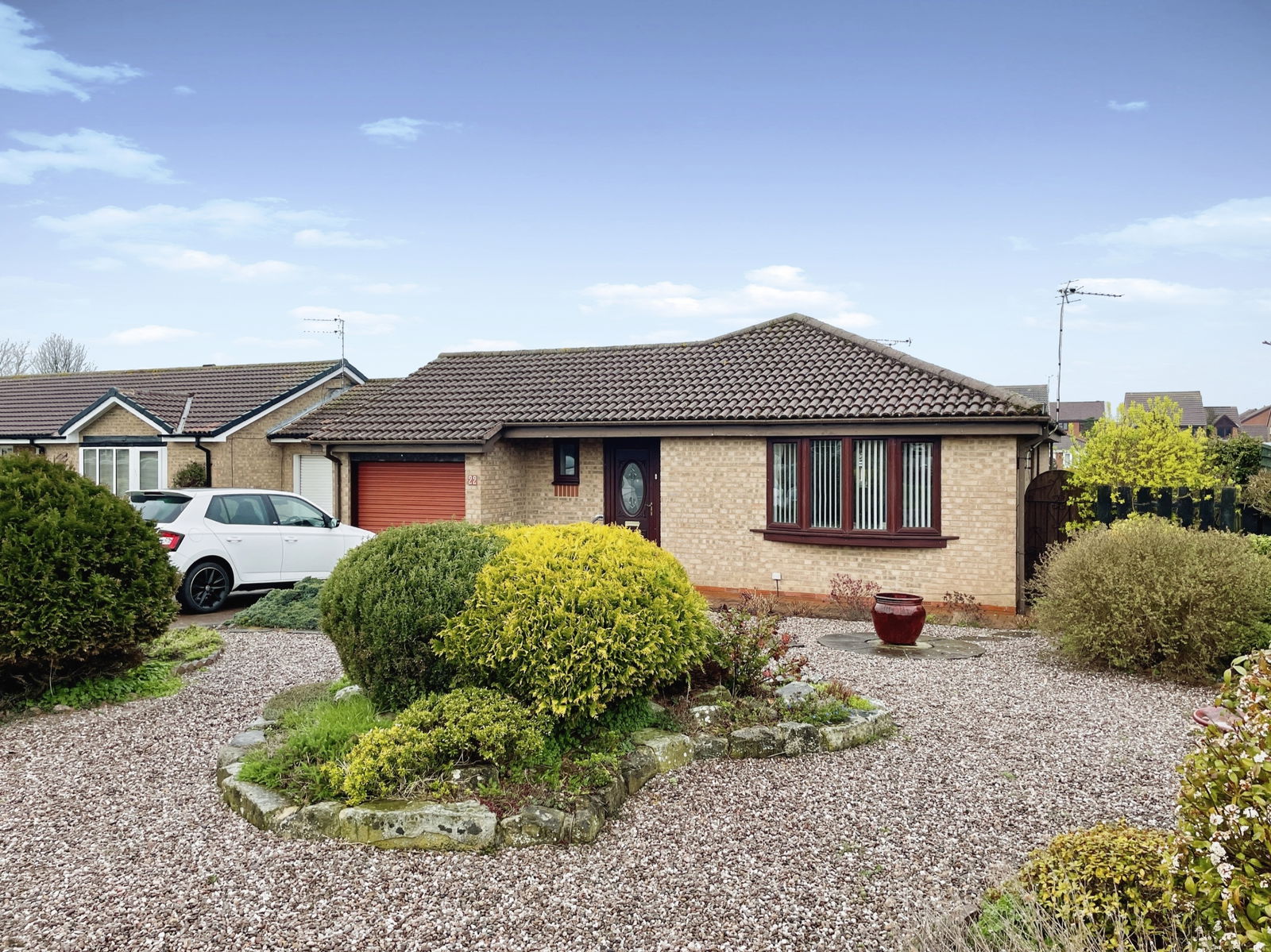 2 bedroom Detached bungalow Under Offer