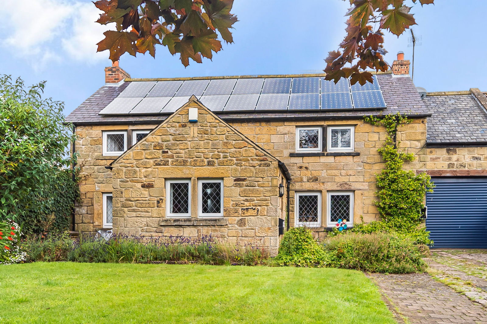 4 bedroom Link detached house Under Offer
