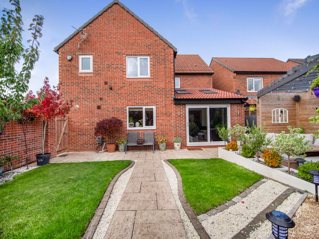 4 bedroom Detached house Under Offer