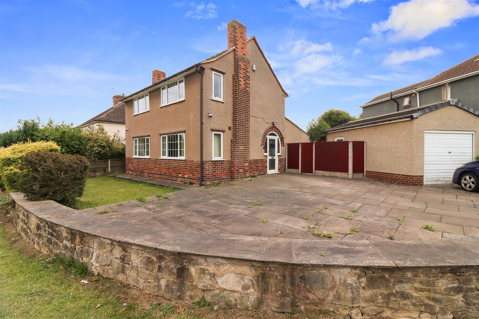3 bedroom Detached house Under Offer