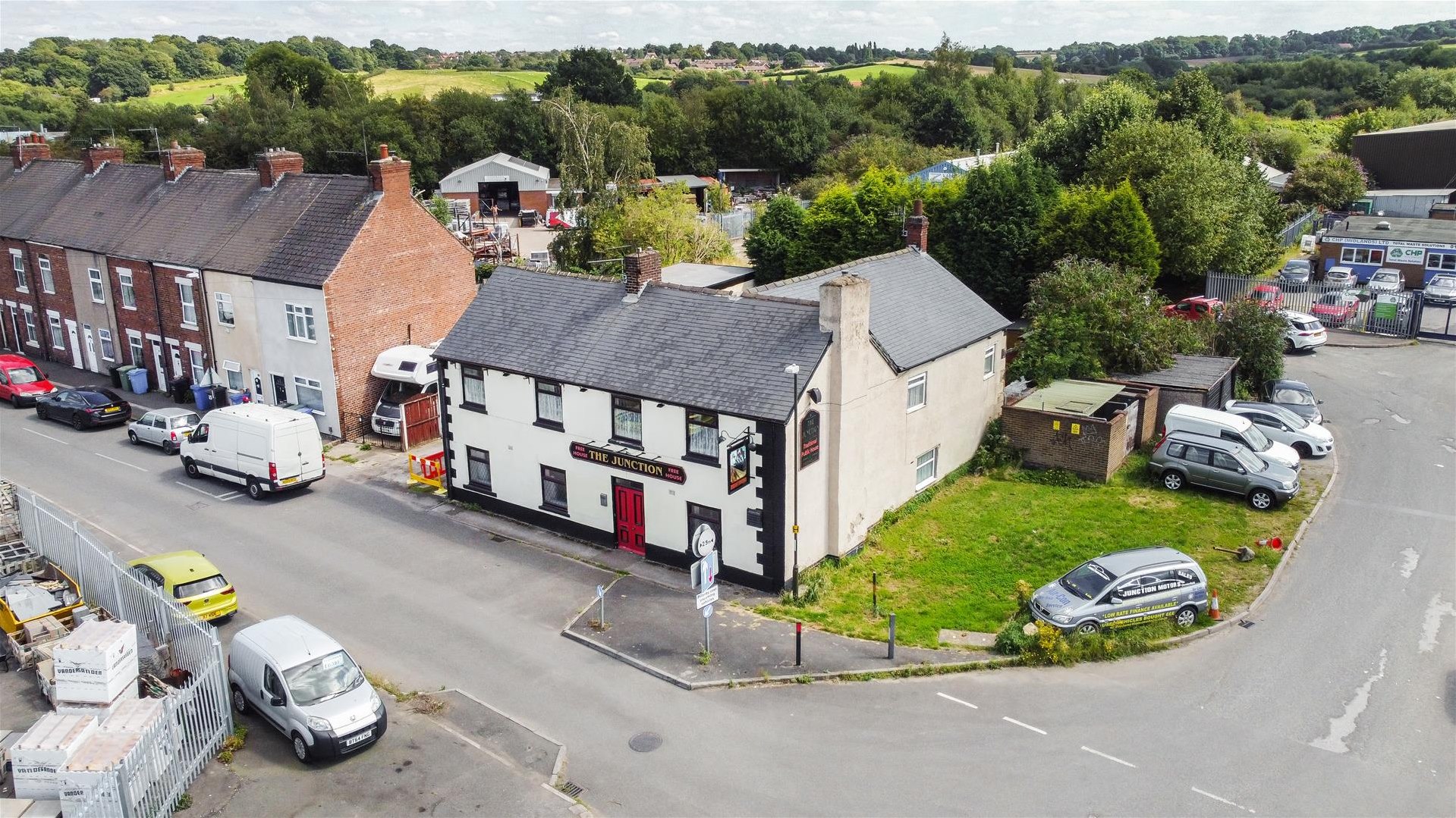 3 bedroom Detached house Under Offer