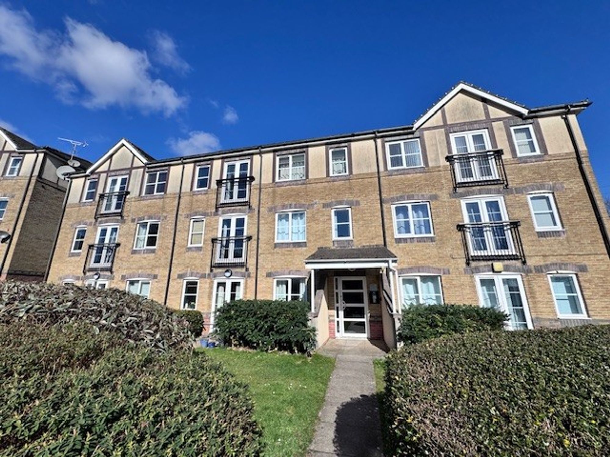 1 bedroom Apartment To Let