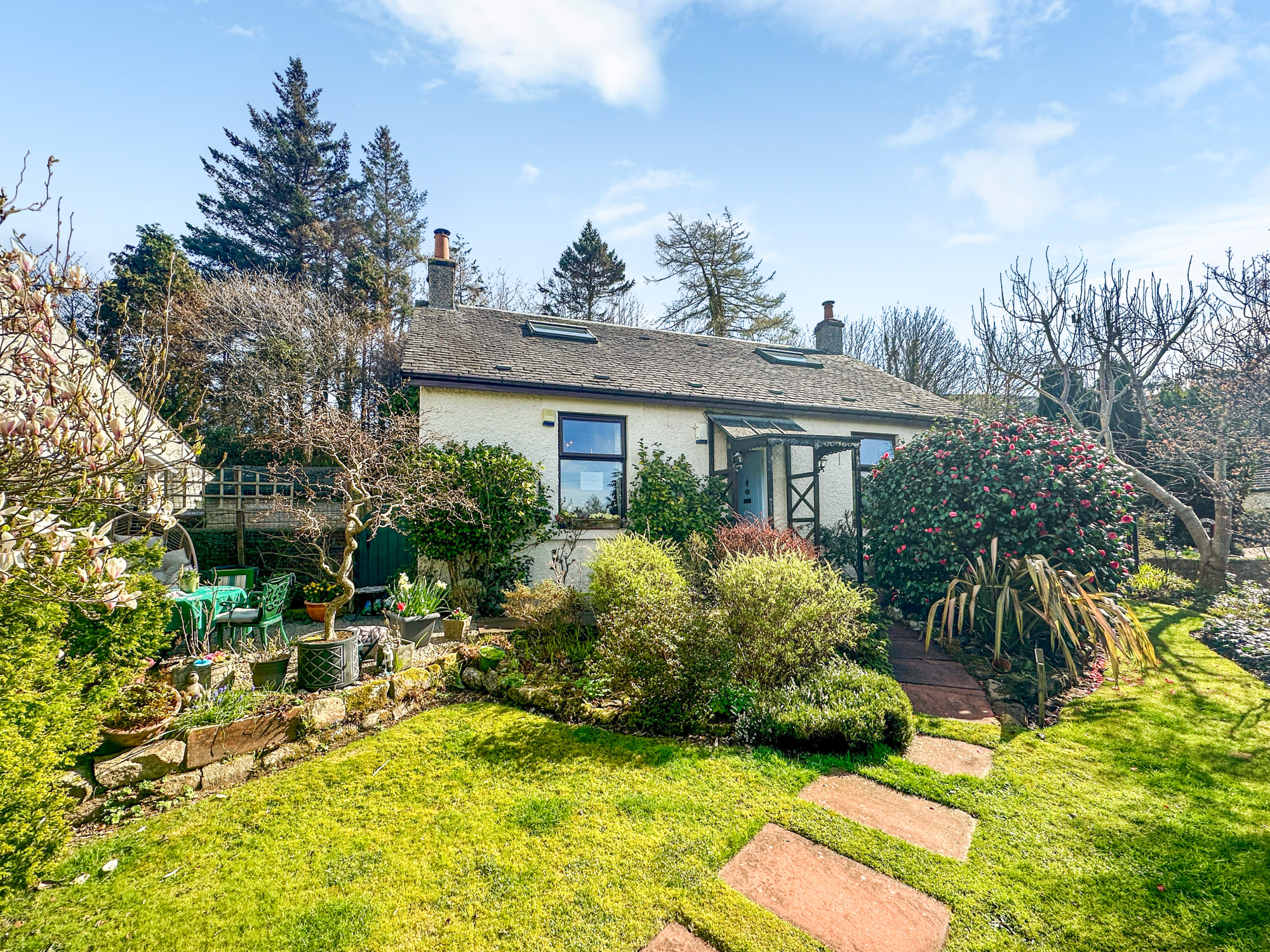3 bedroom Detached house Under Offer