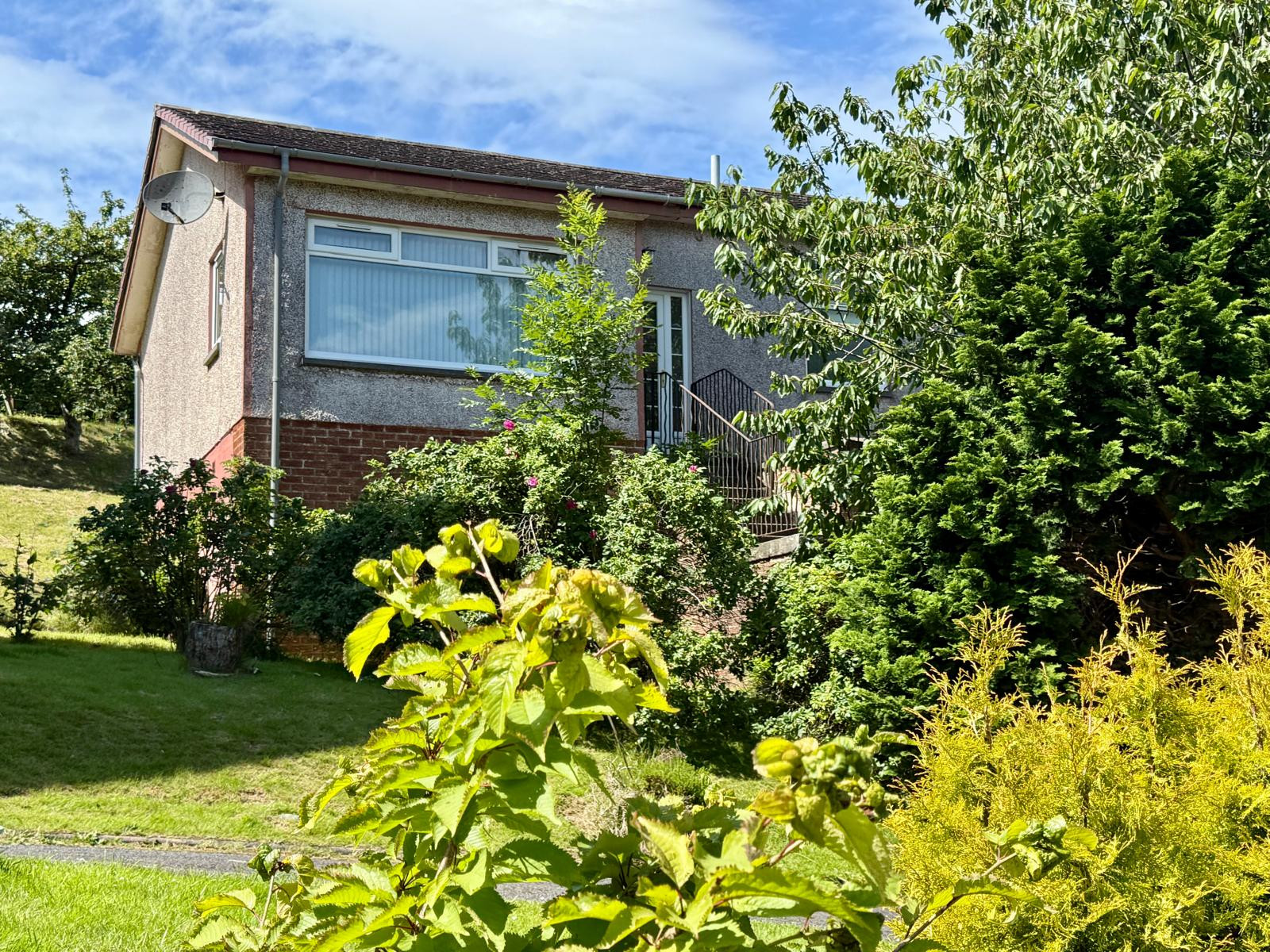 3 bedroom Bungalow Under Offer