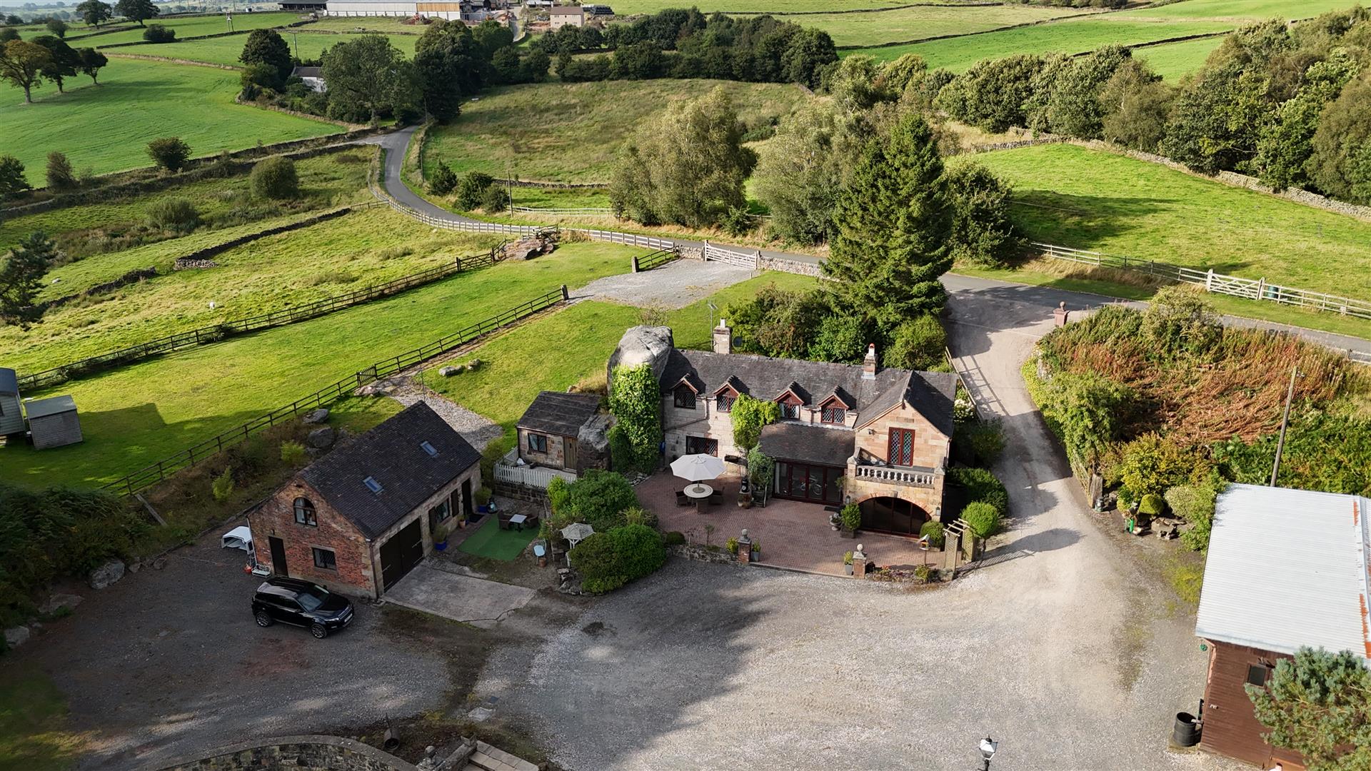 3 bedroom House (unspecified) Under Offer
