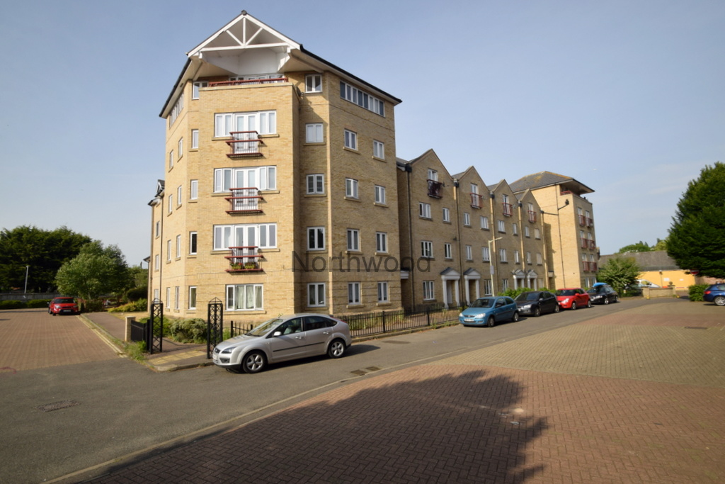 2 bedroom Flat Under Offer