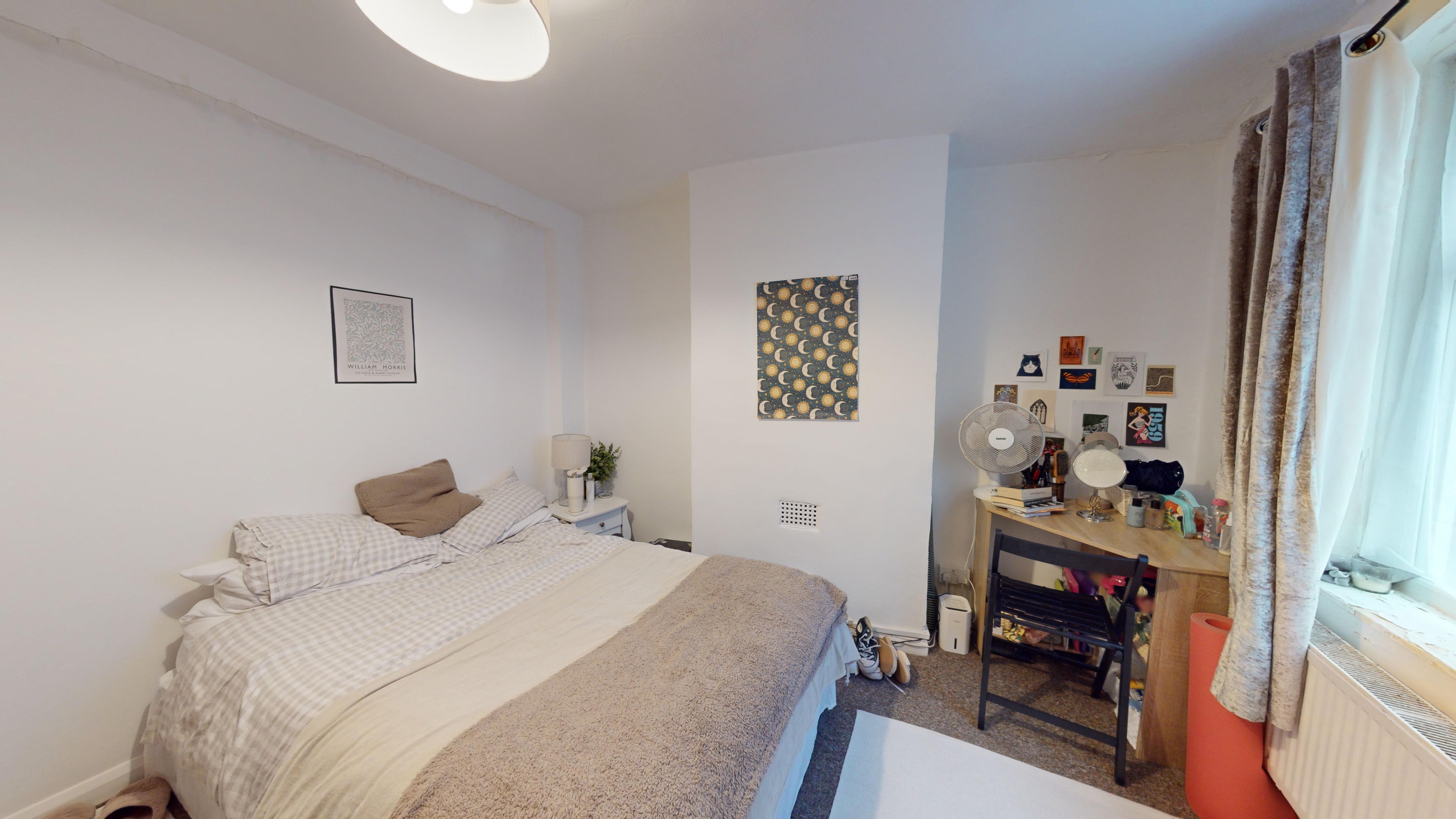 4 bedroom Terraced House To Let