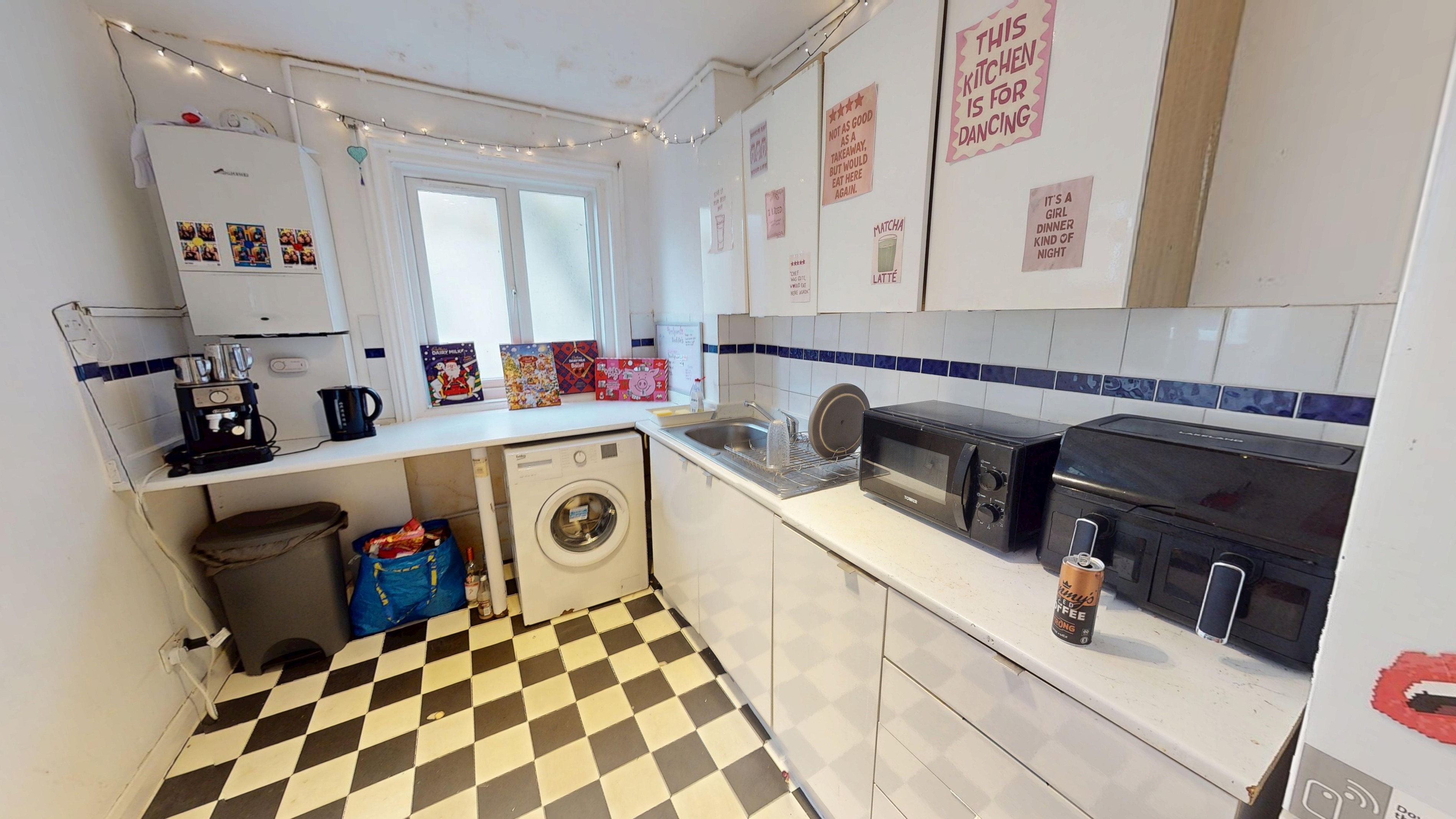 4 bedroom Maisonette To Let