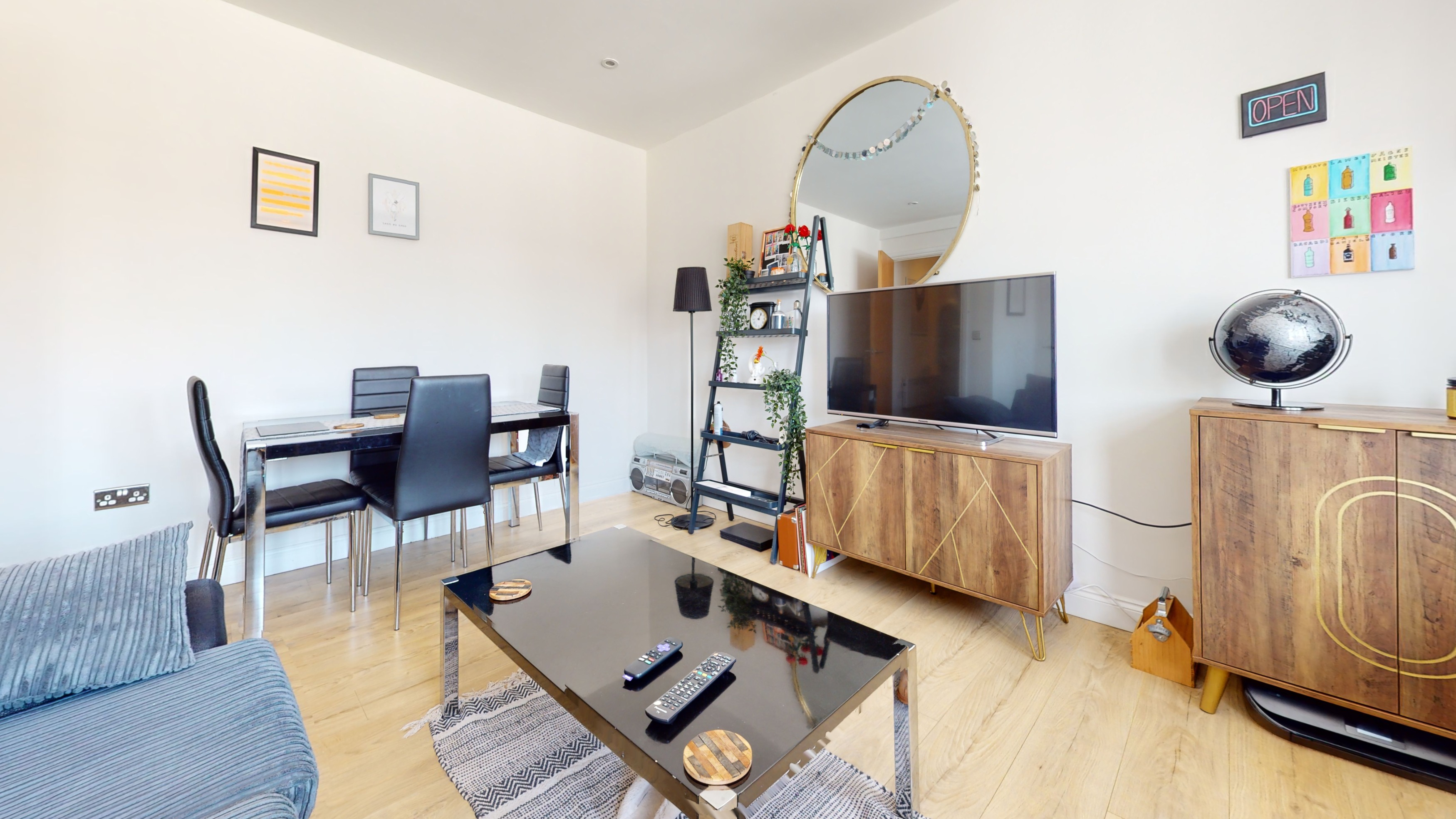 1 bedroom Flat To Let