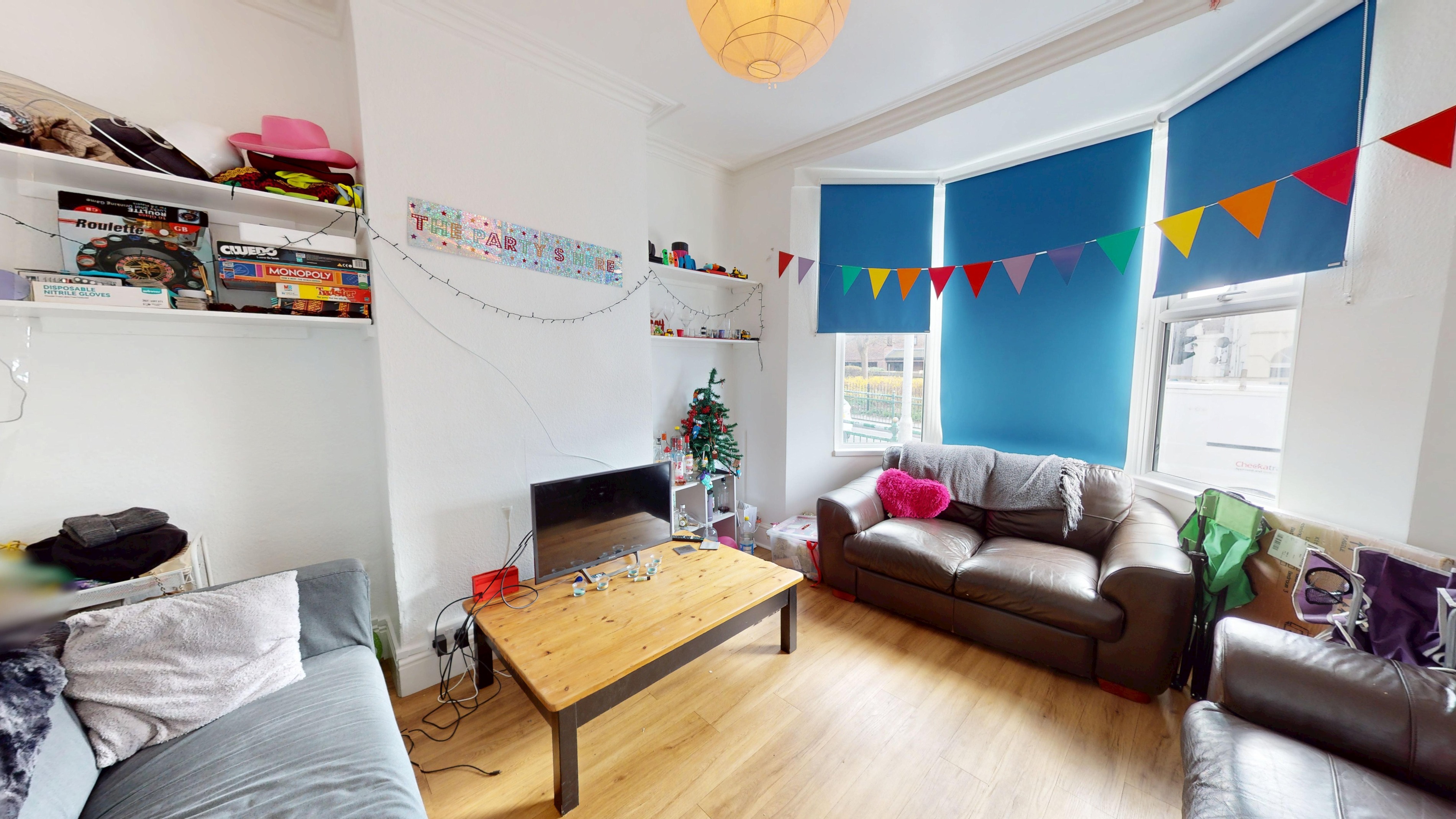 5 bedroom Terraced House To Let