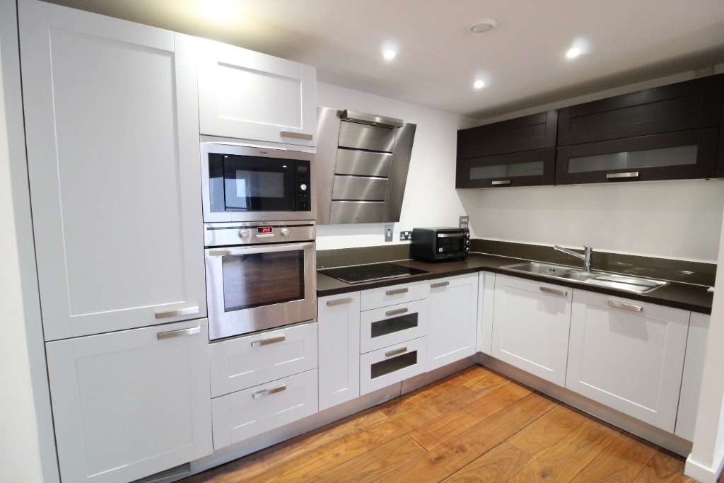 2 bedroom Flat To Let