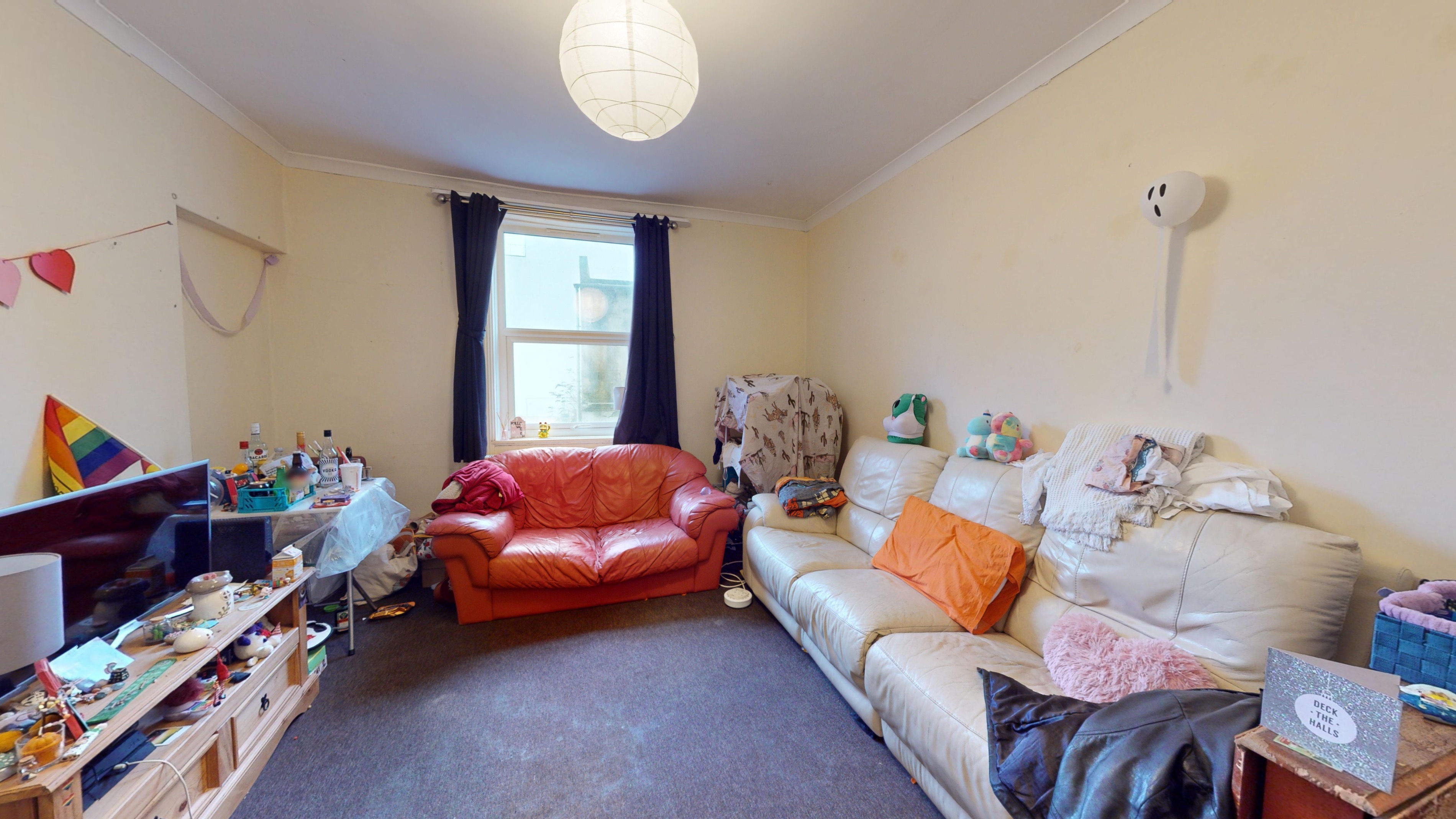 2 bedroom Flat To Let