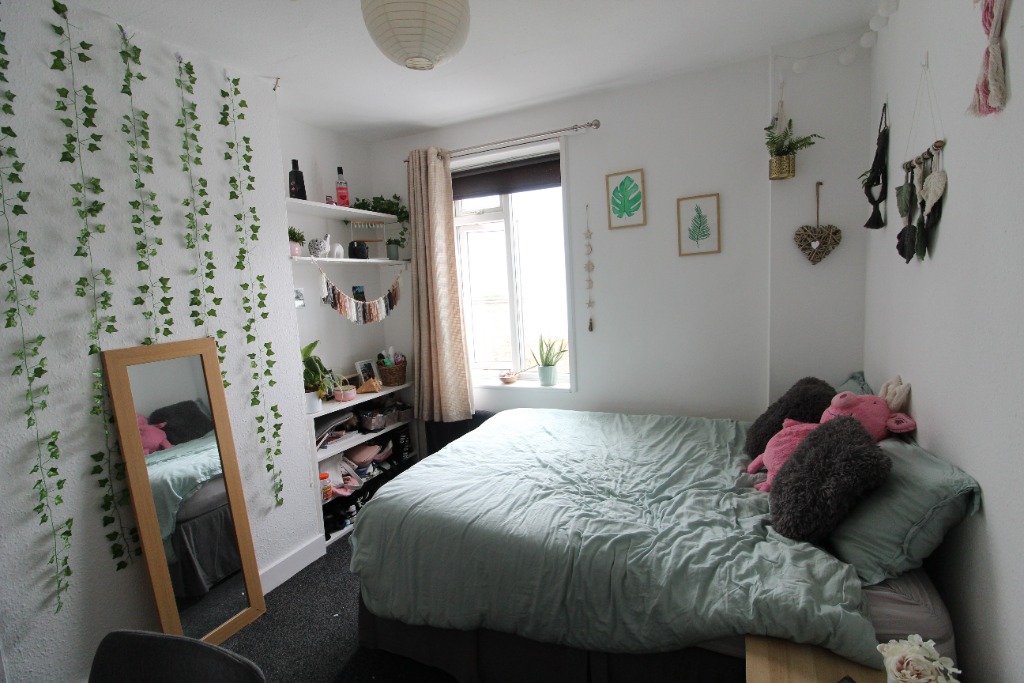 7 bedroom Terraced House To Let