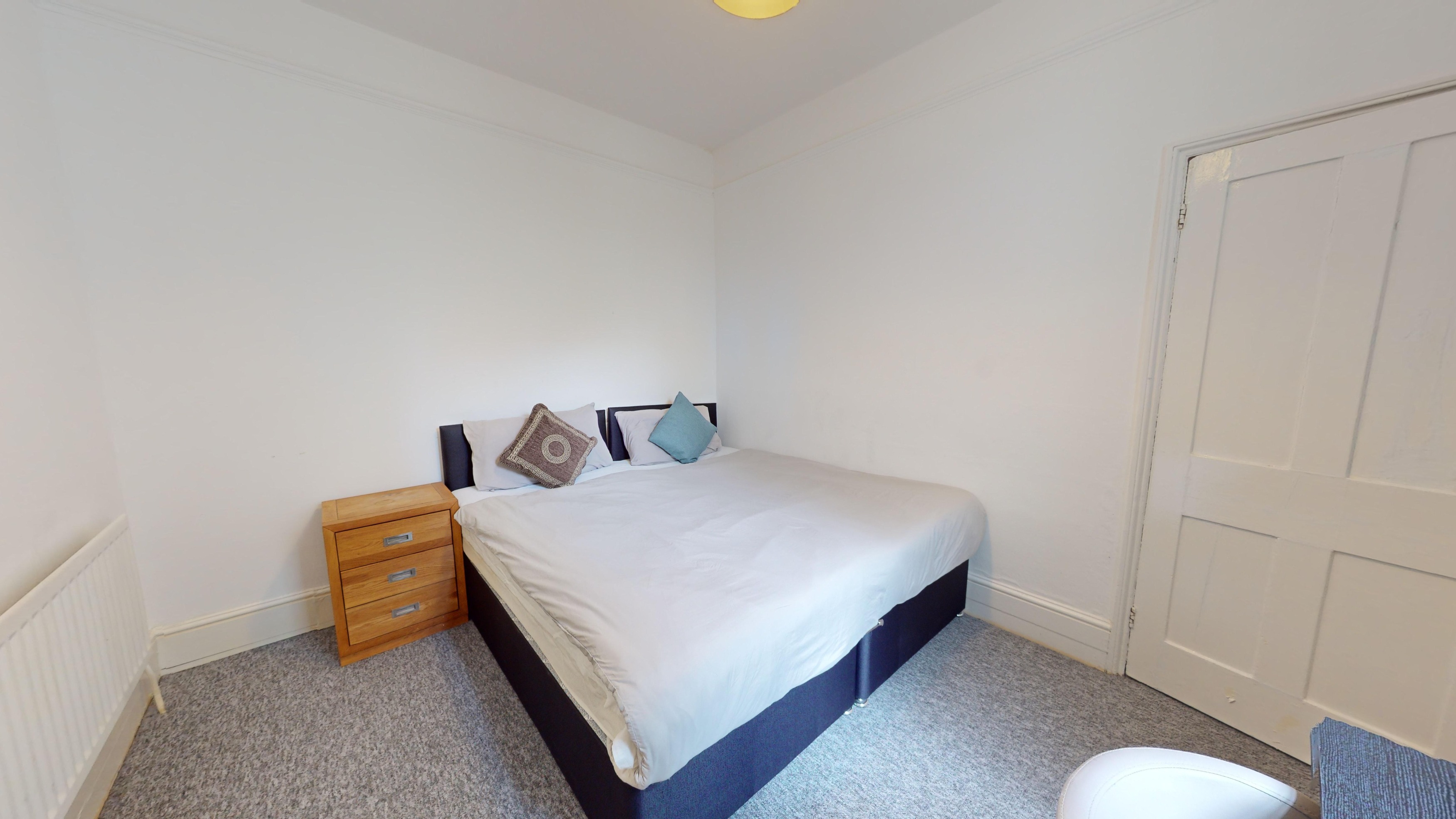 5 bedroom Terraced House To Let