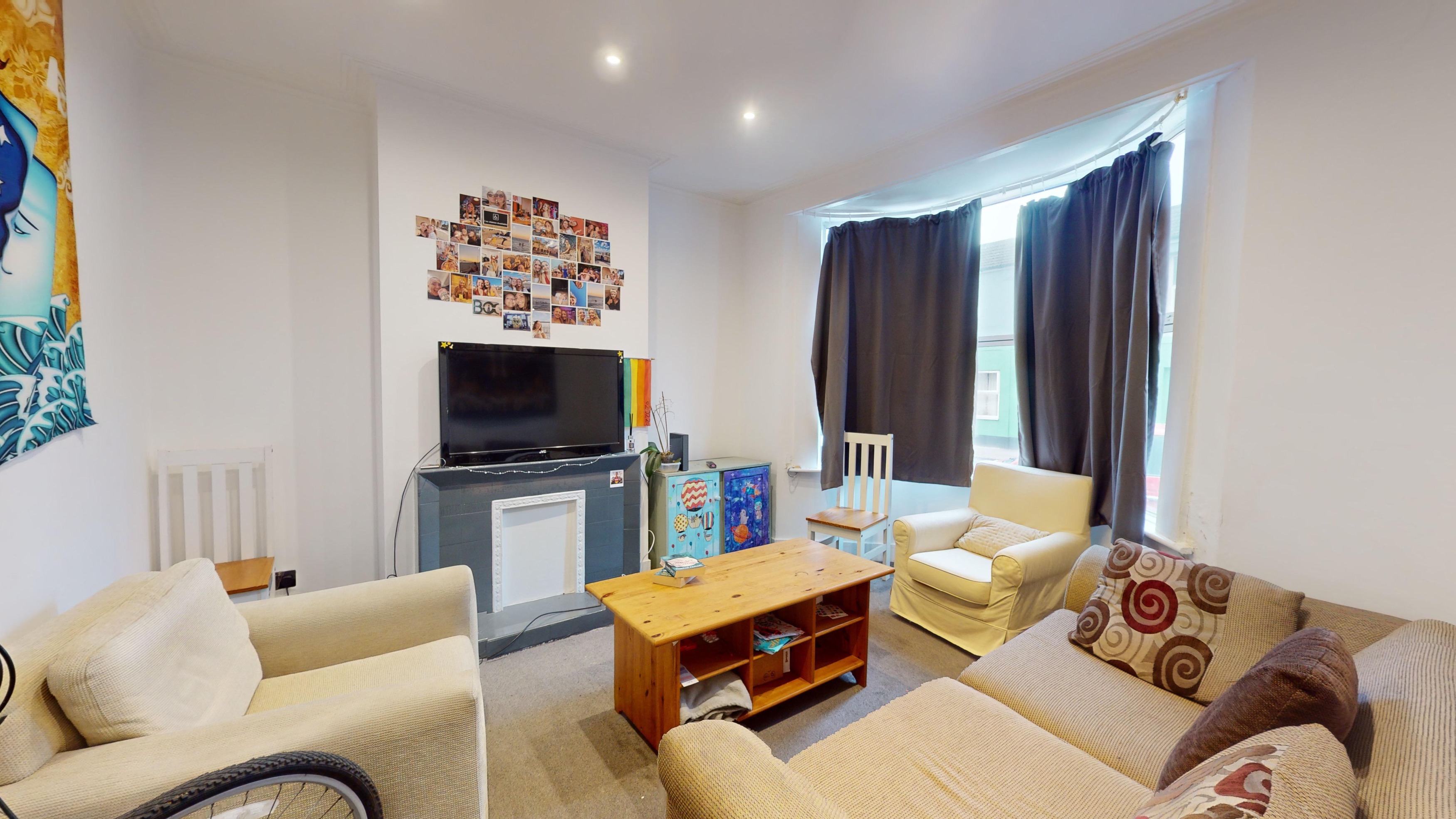 4 bedroom Terraced House To Let