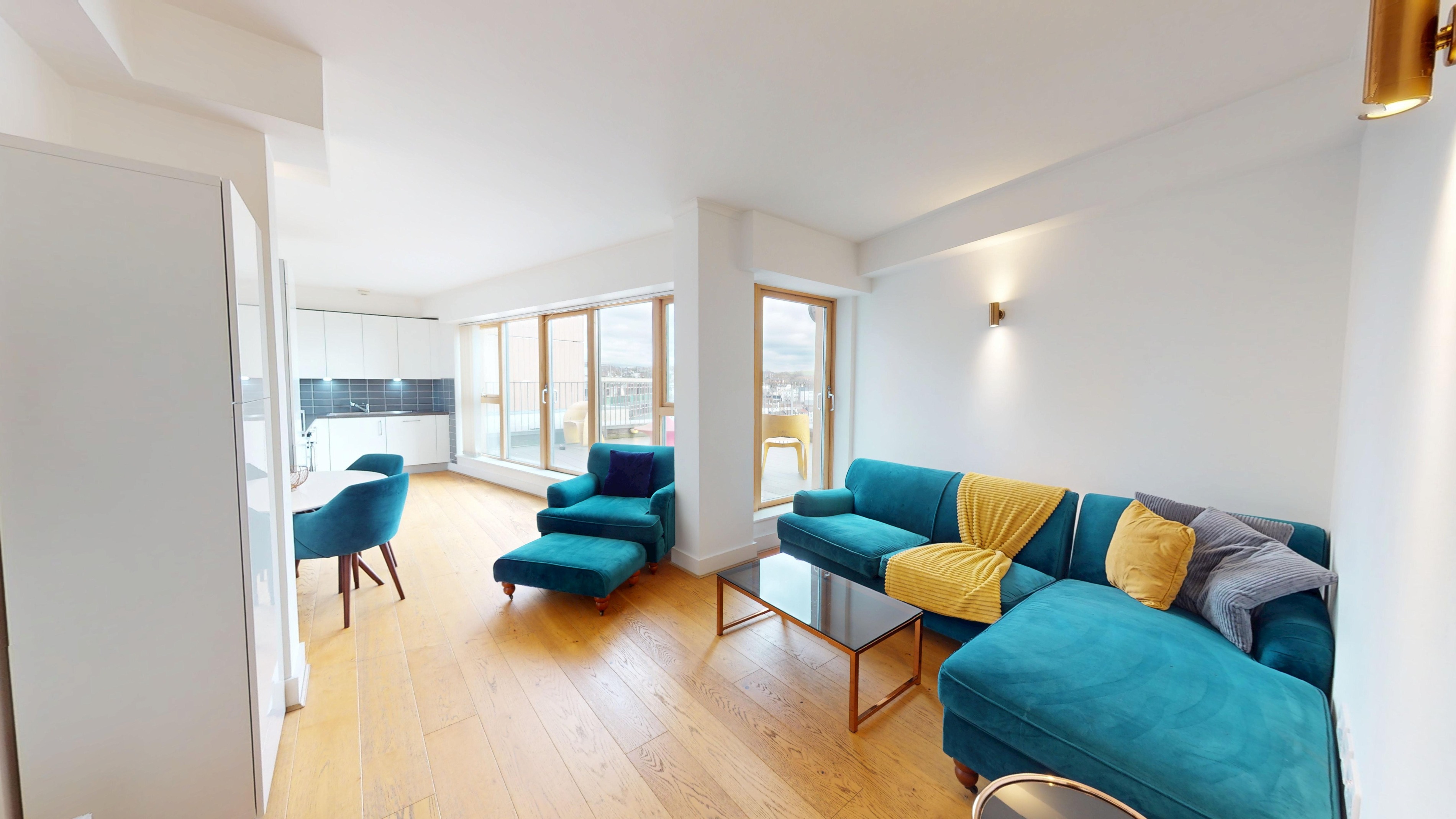 2 bedroom Flat To Let