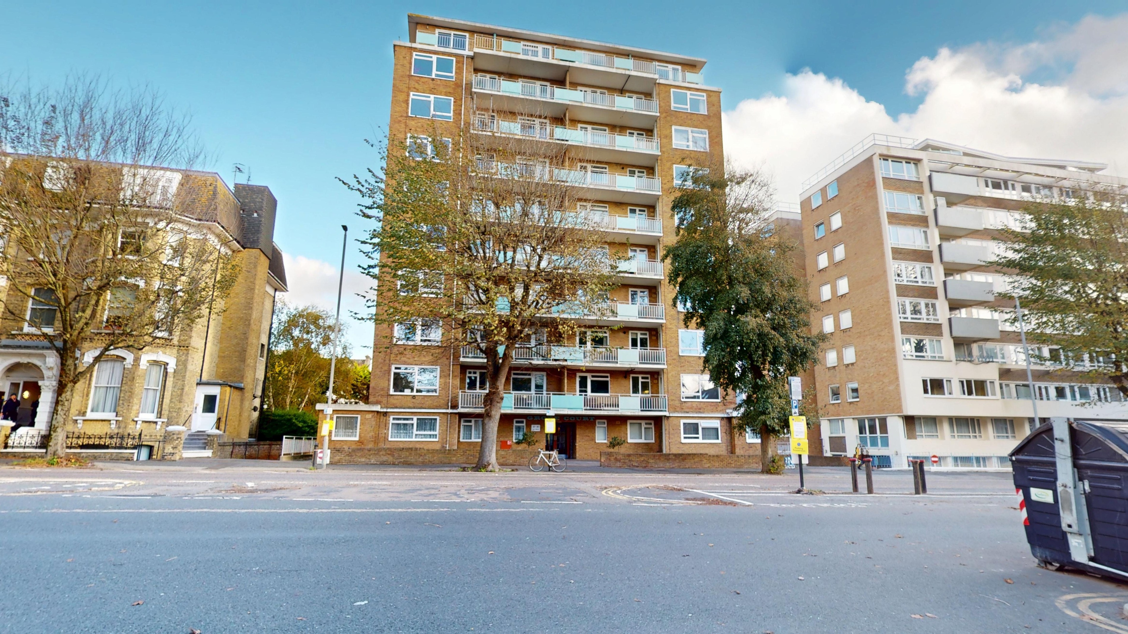 2 bedroom Flat Under Offer
