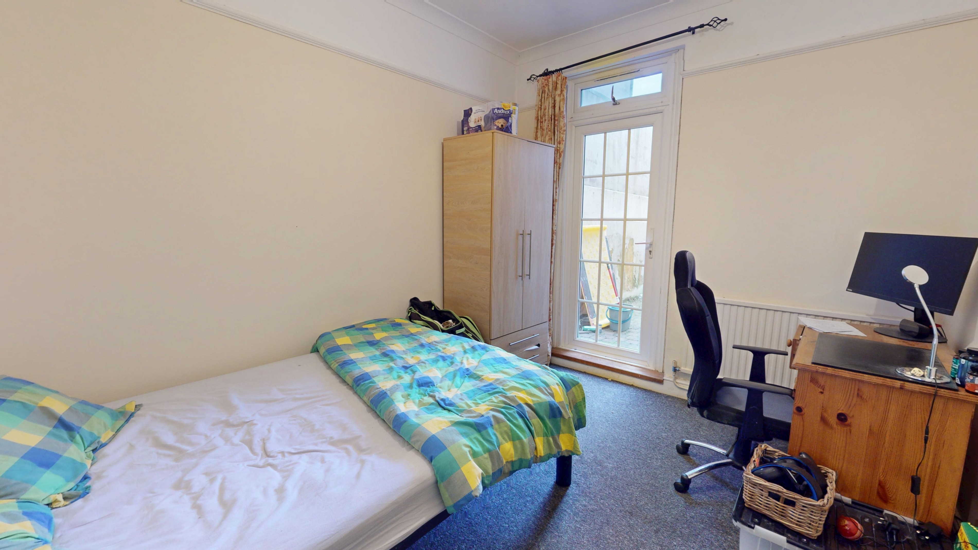6 bedroom Detached house To Let