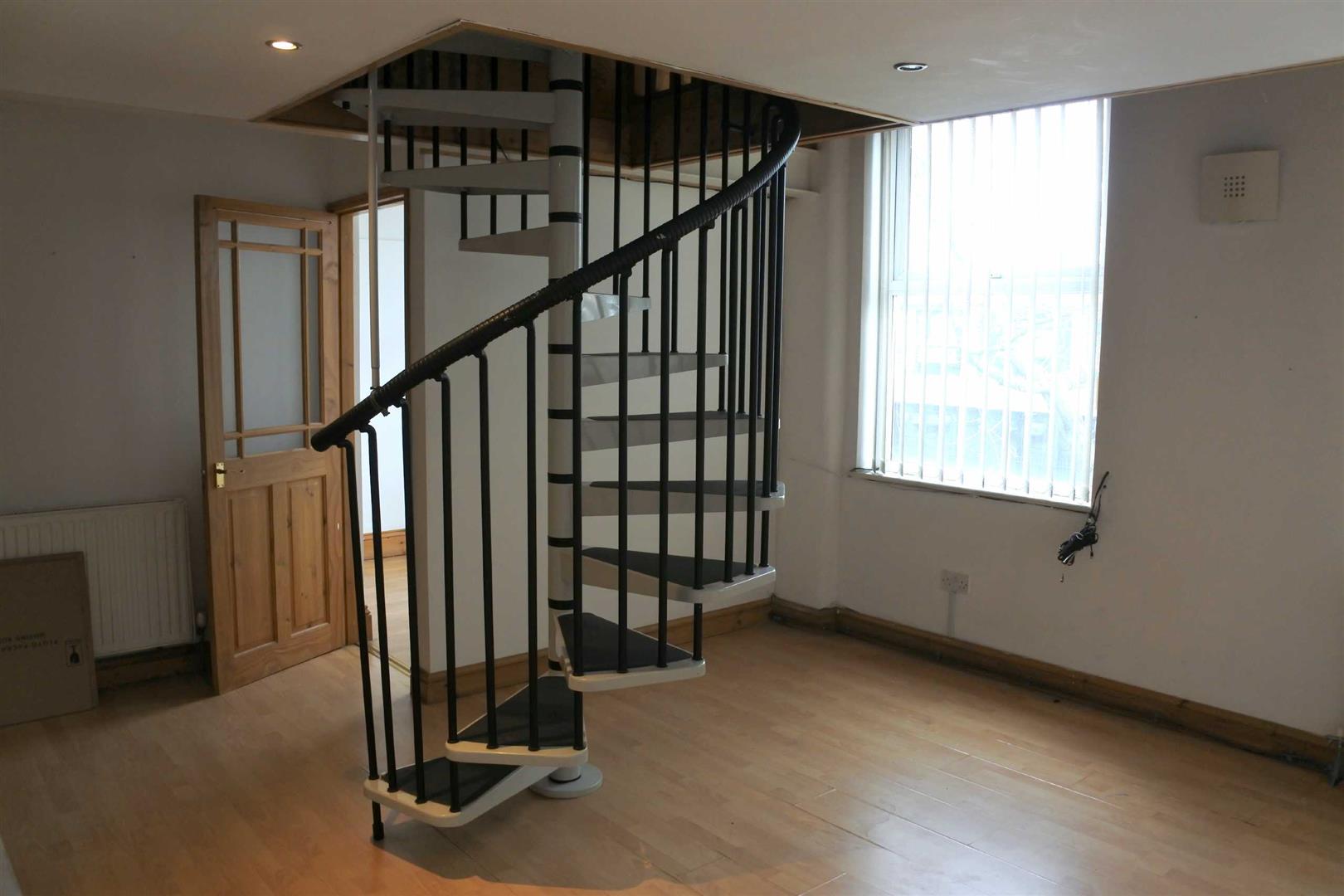 2 bedroom Apartment Let