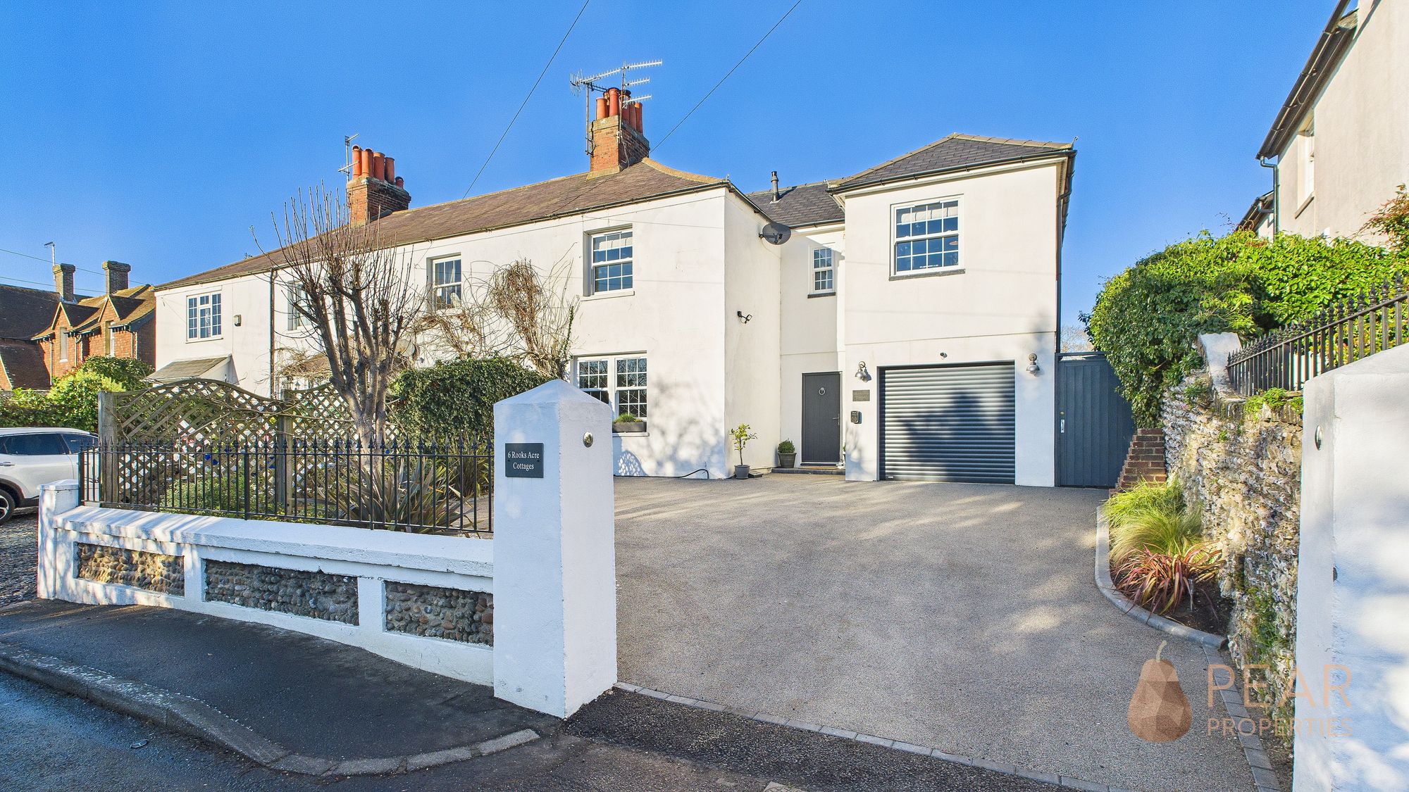 4 bedroom Semi-detached house For Sale