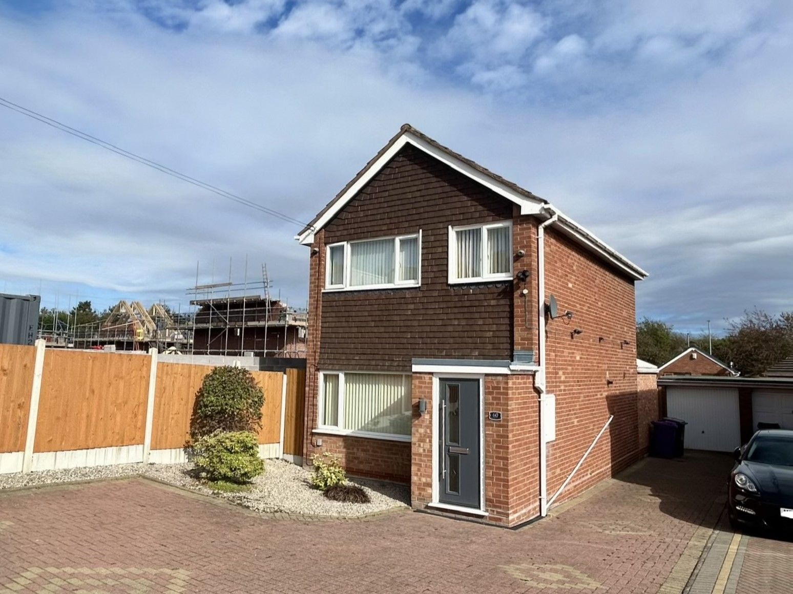 3 bedroom Detached house For Sale