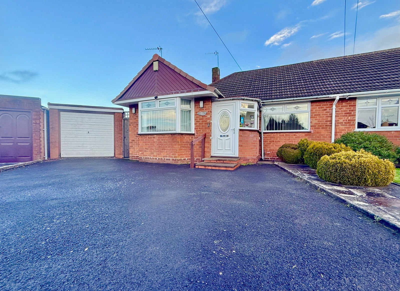 2 bedroom Detached bungalow Under Offer