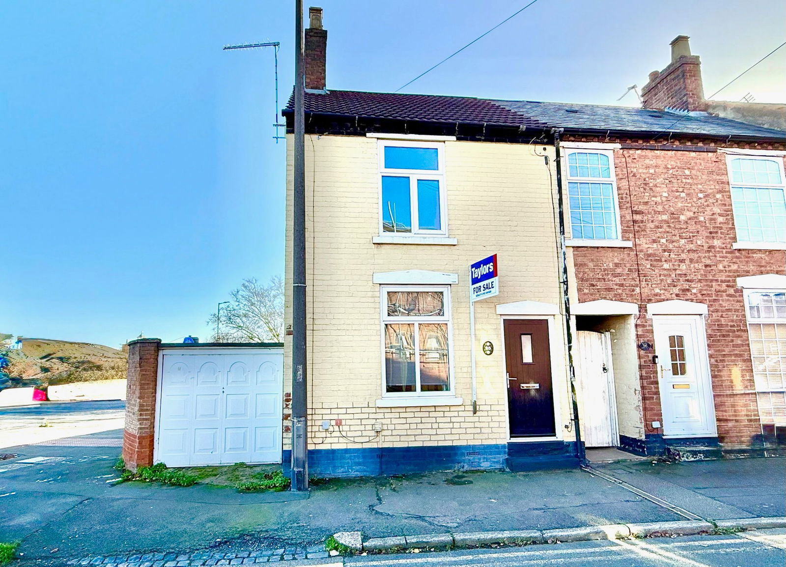 2 bedroom Terraced House Under Offer
