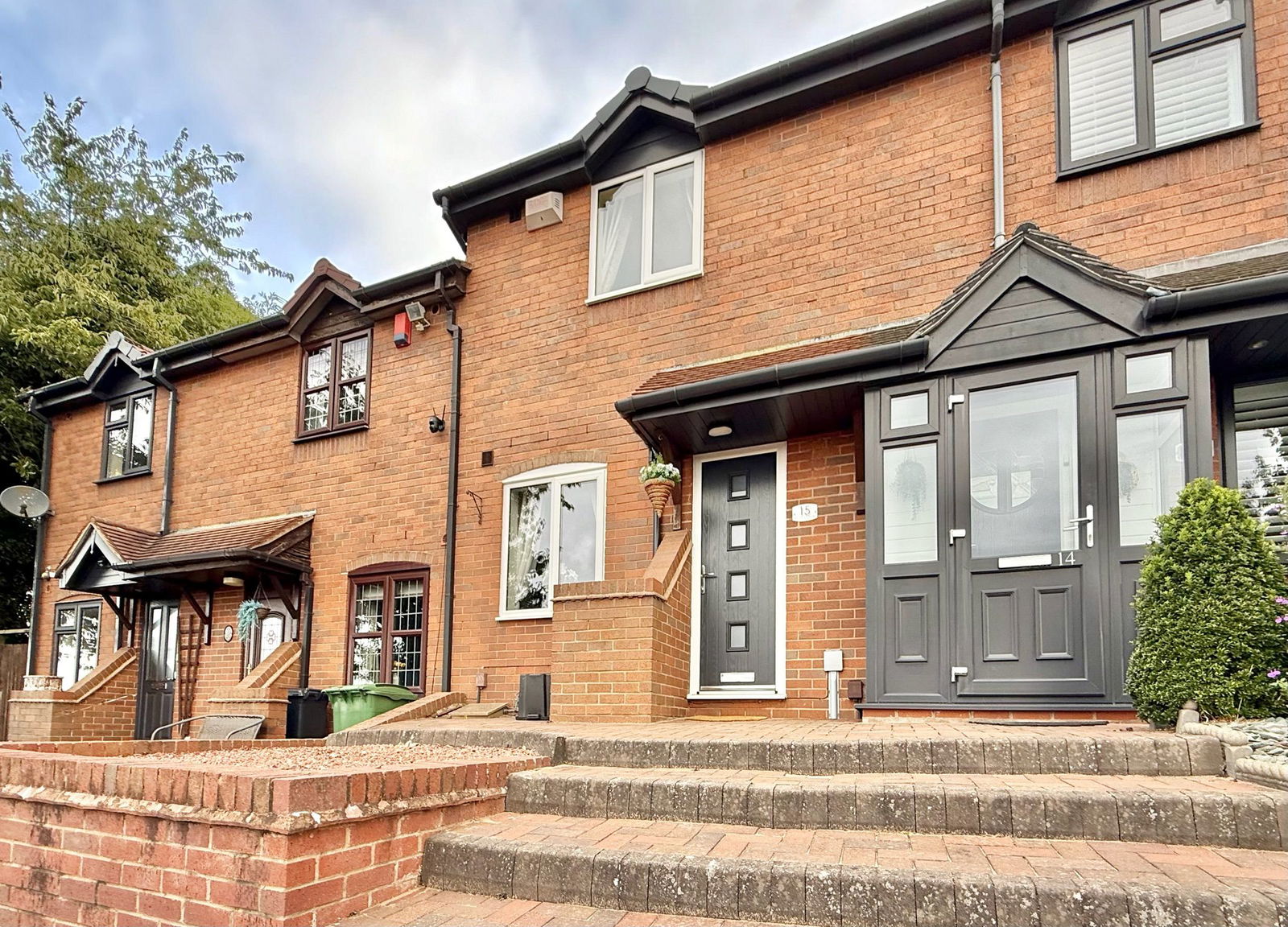 2 bedroom Terraced House Under Offer