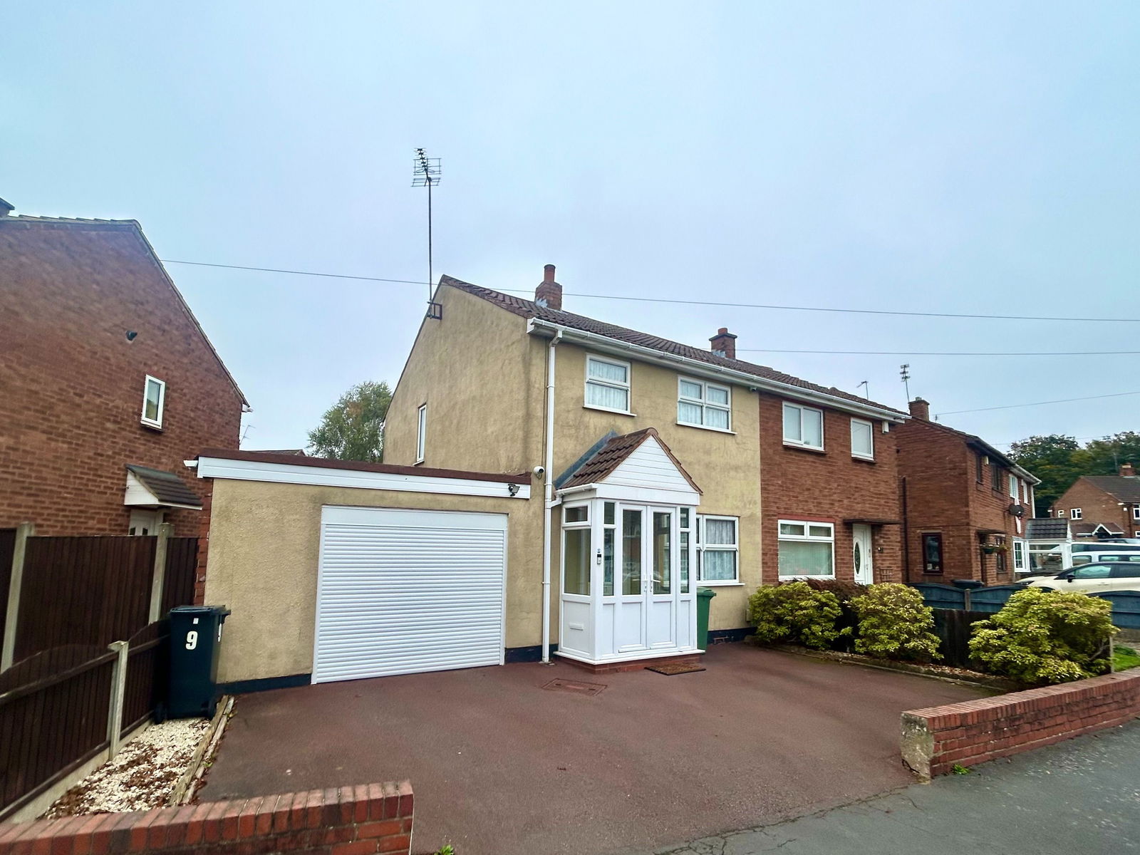 2 bedroom Semi-detached house For Sale