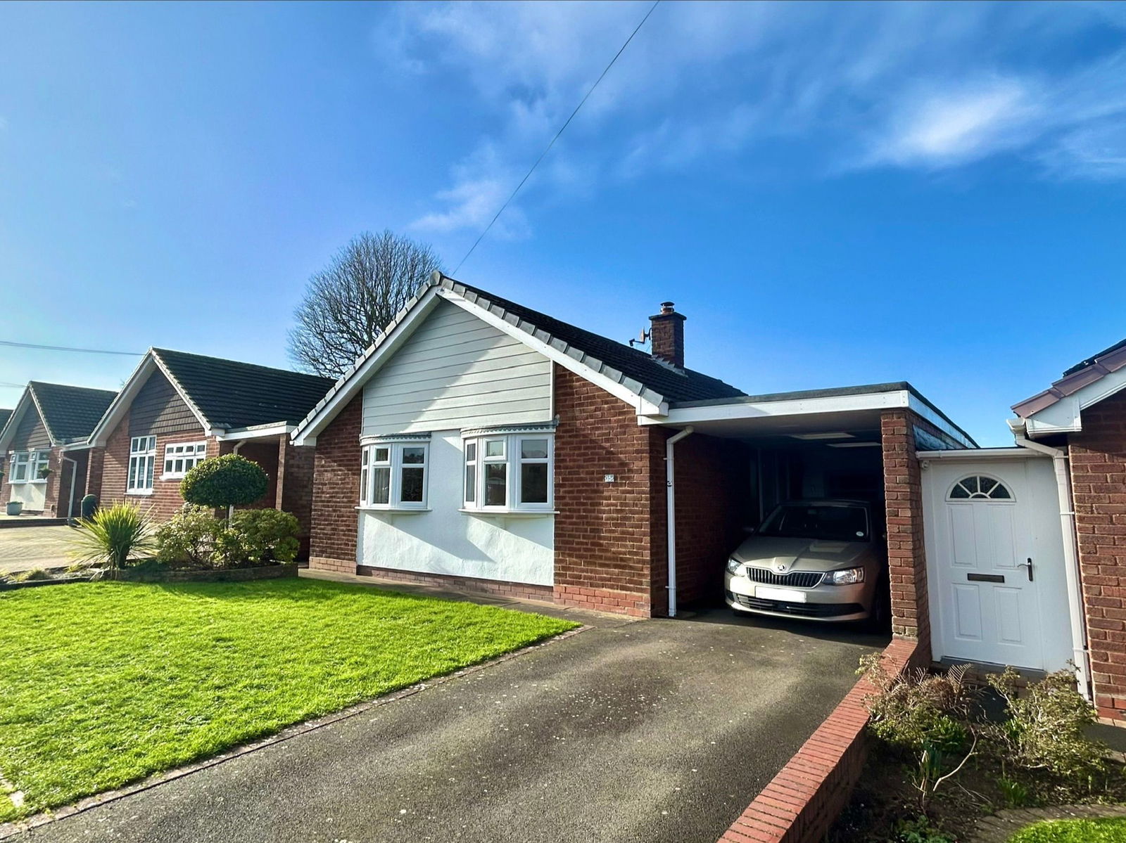 2 bedroom Detached bungalow Under Offer