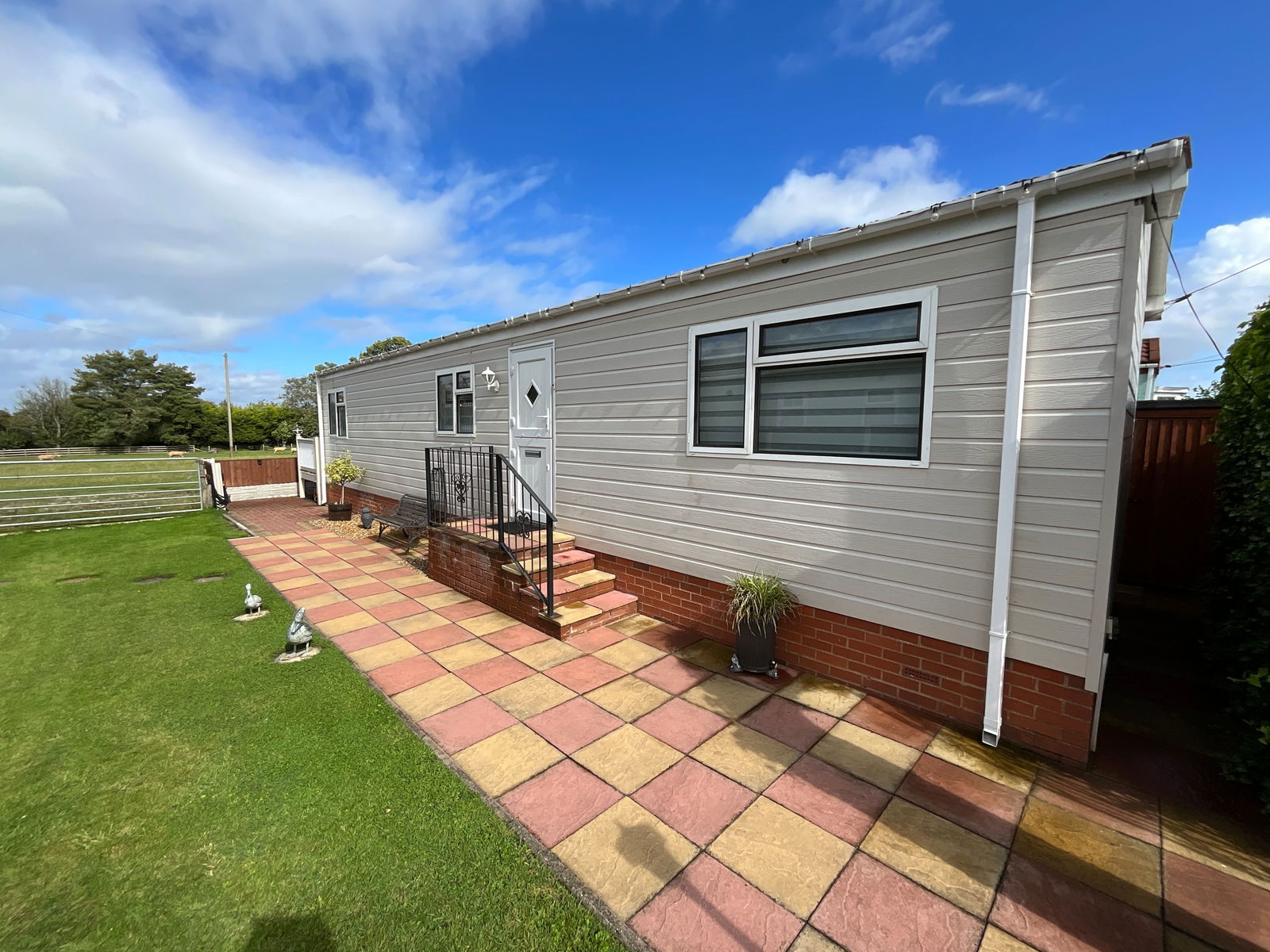 2 bedroom Property Under Offer