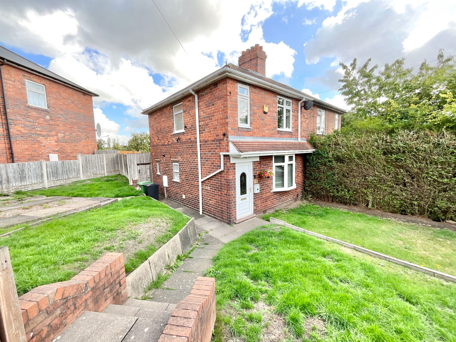 2 bedroom Semi-detached house For Sale