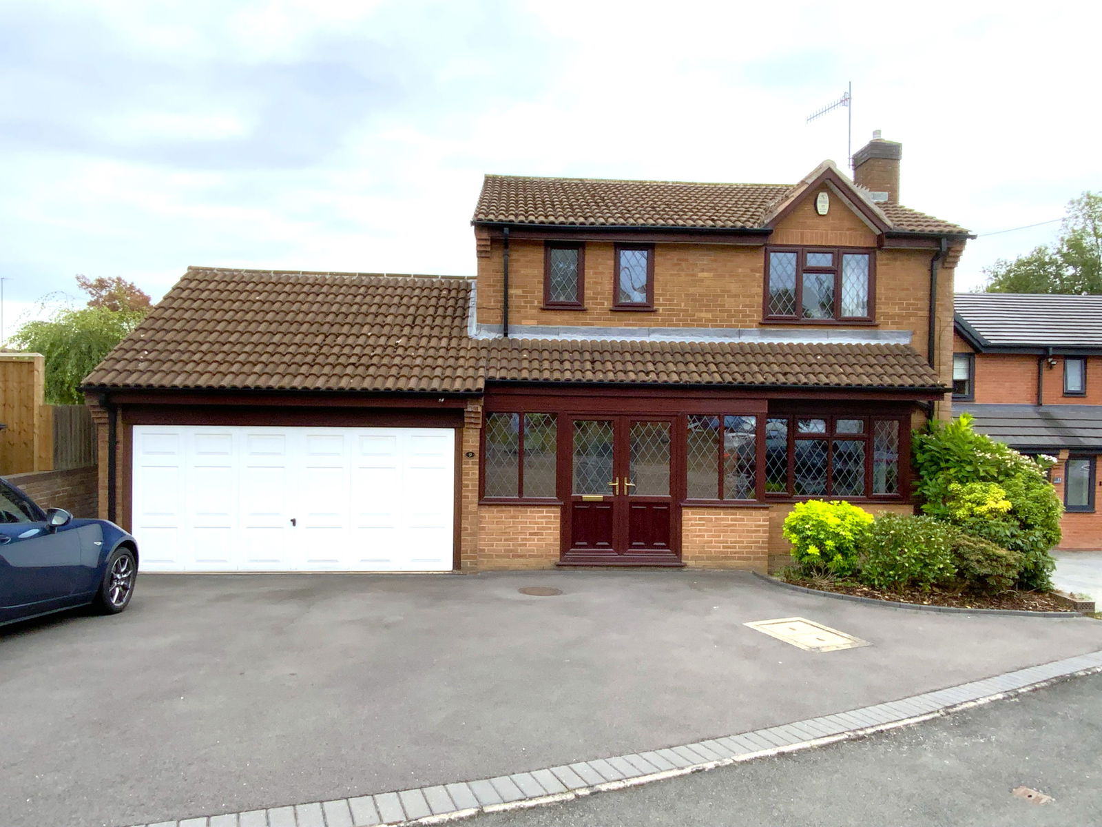 4 bedroom Detached house Under Offer