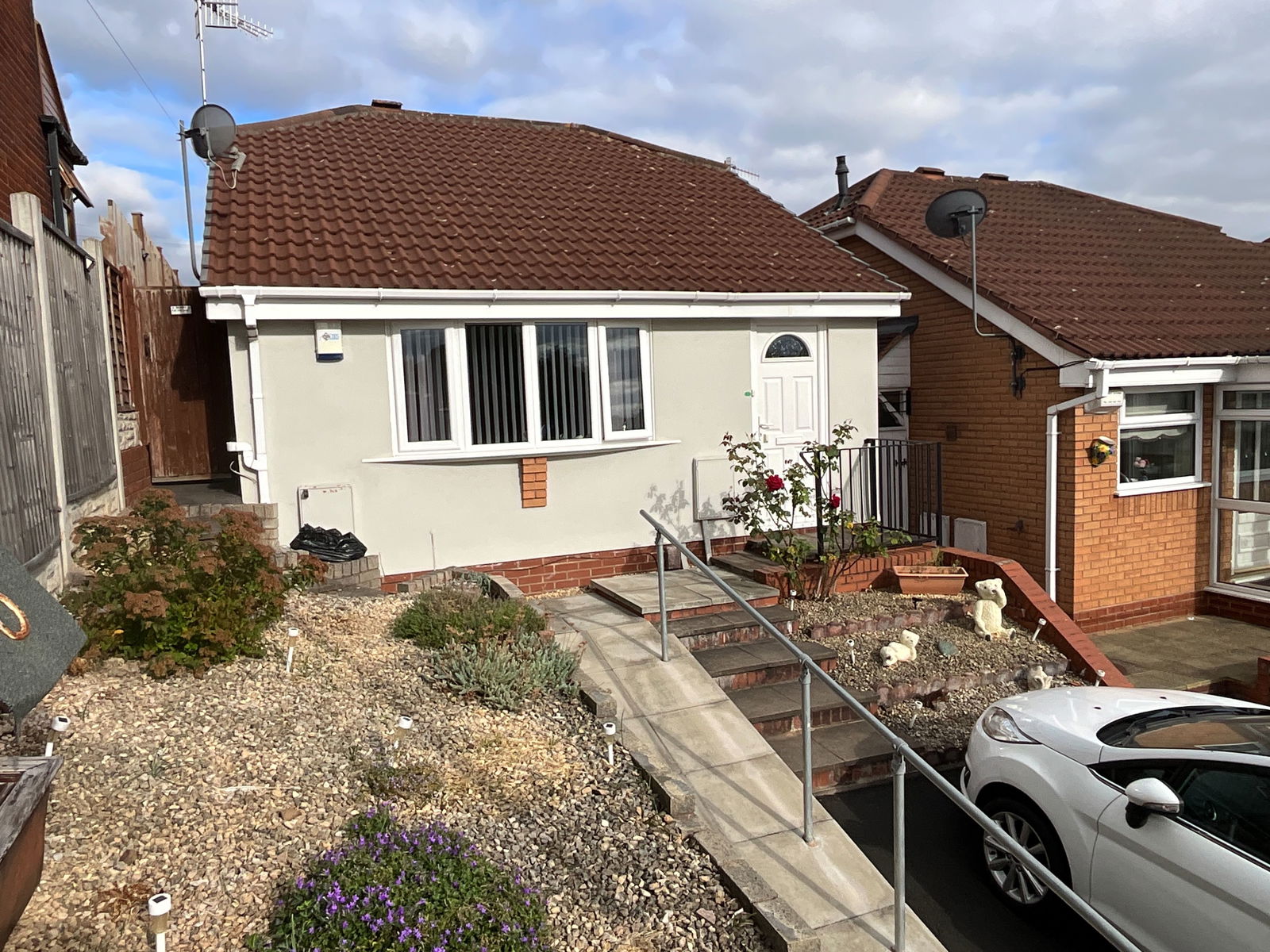 2 bedroom Detached bungalow Under Offer