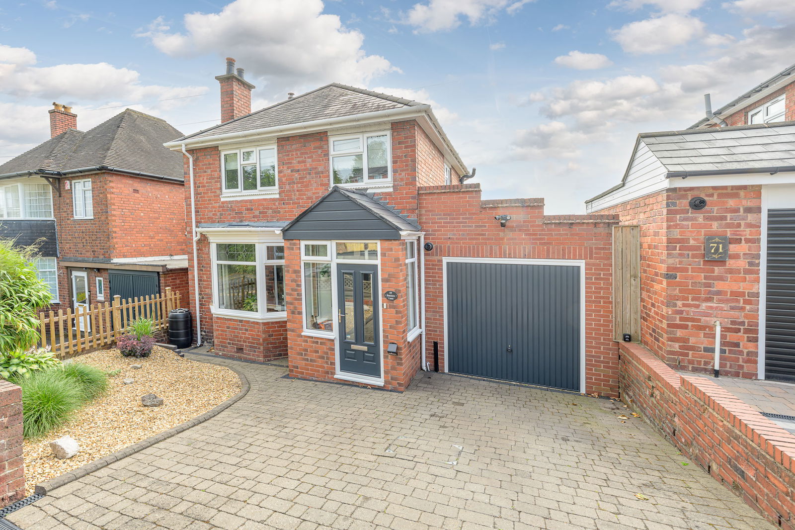 3 bedroom Detached house For Sale