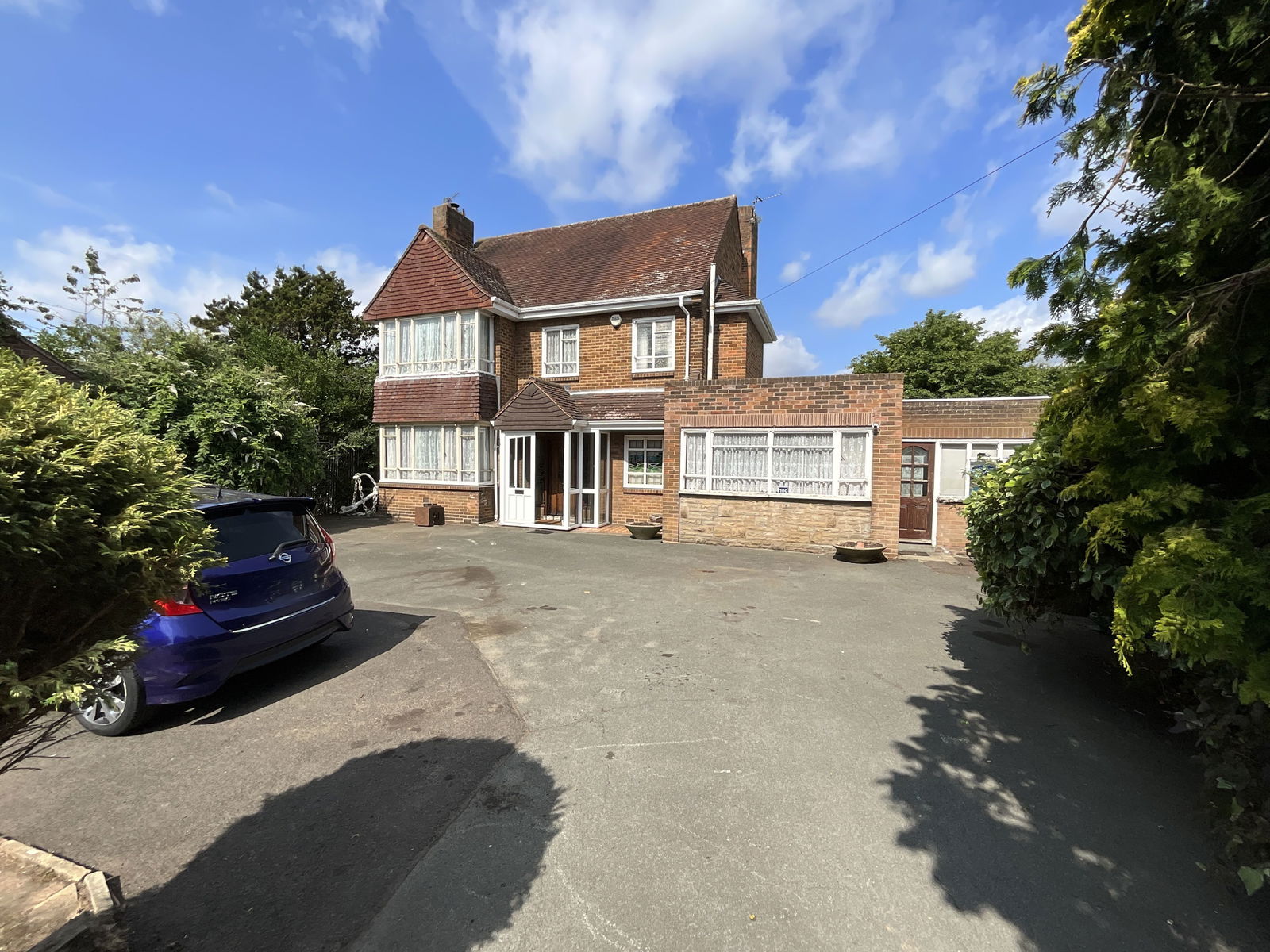 3 bedroom Detached house Under Offer