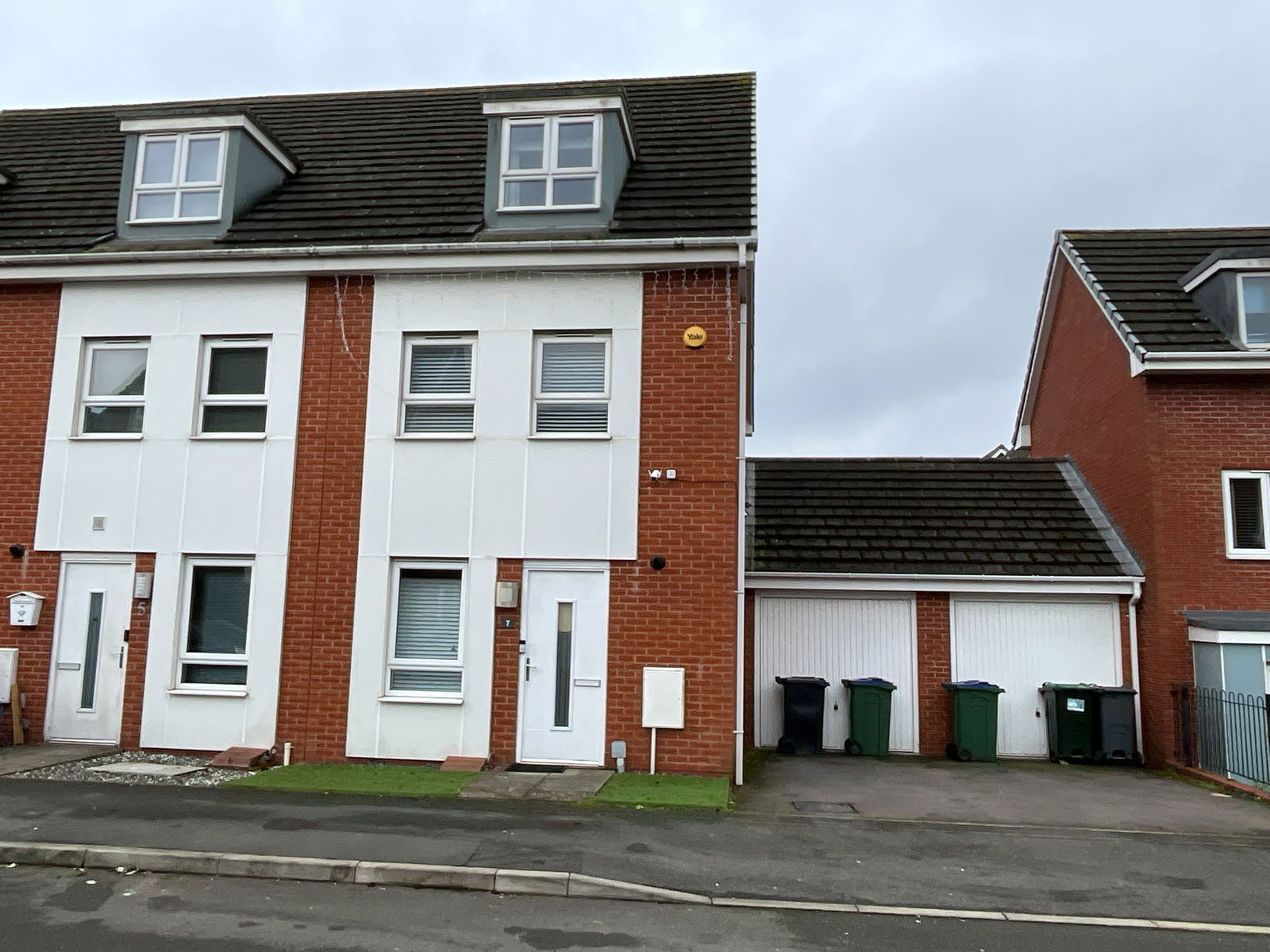 4 bedroom Terraced House Under Offer