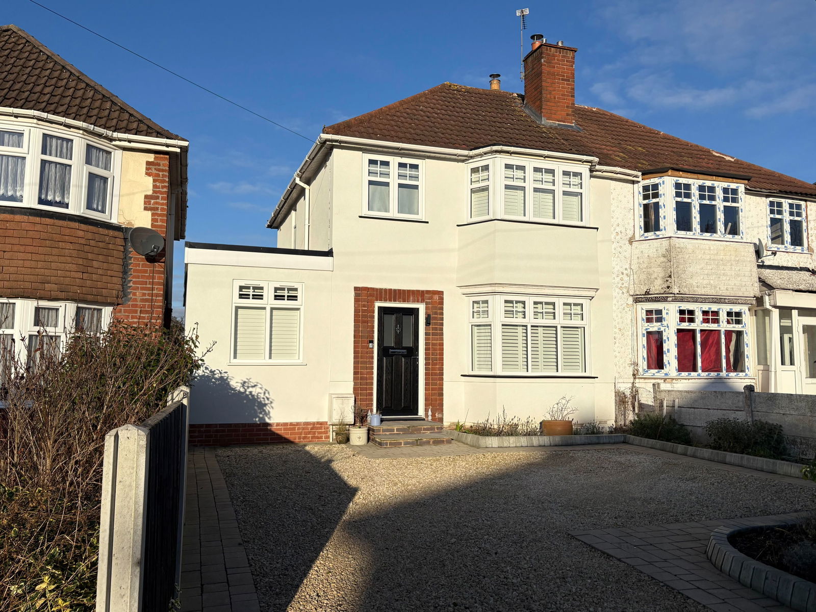 3 bedroom Semi-detached house For Sale